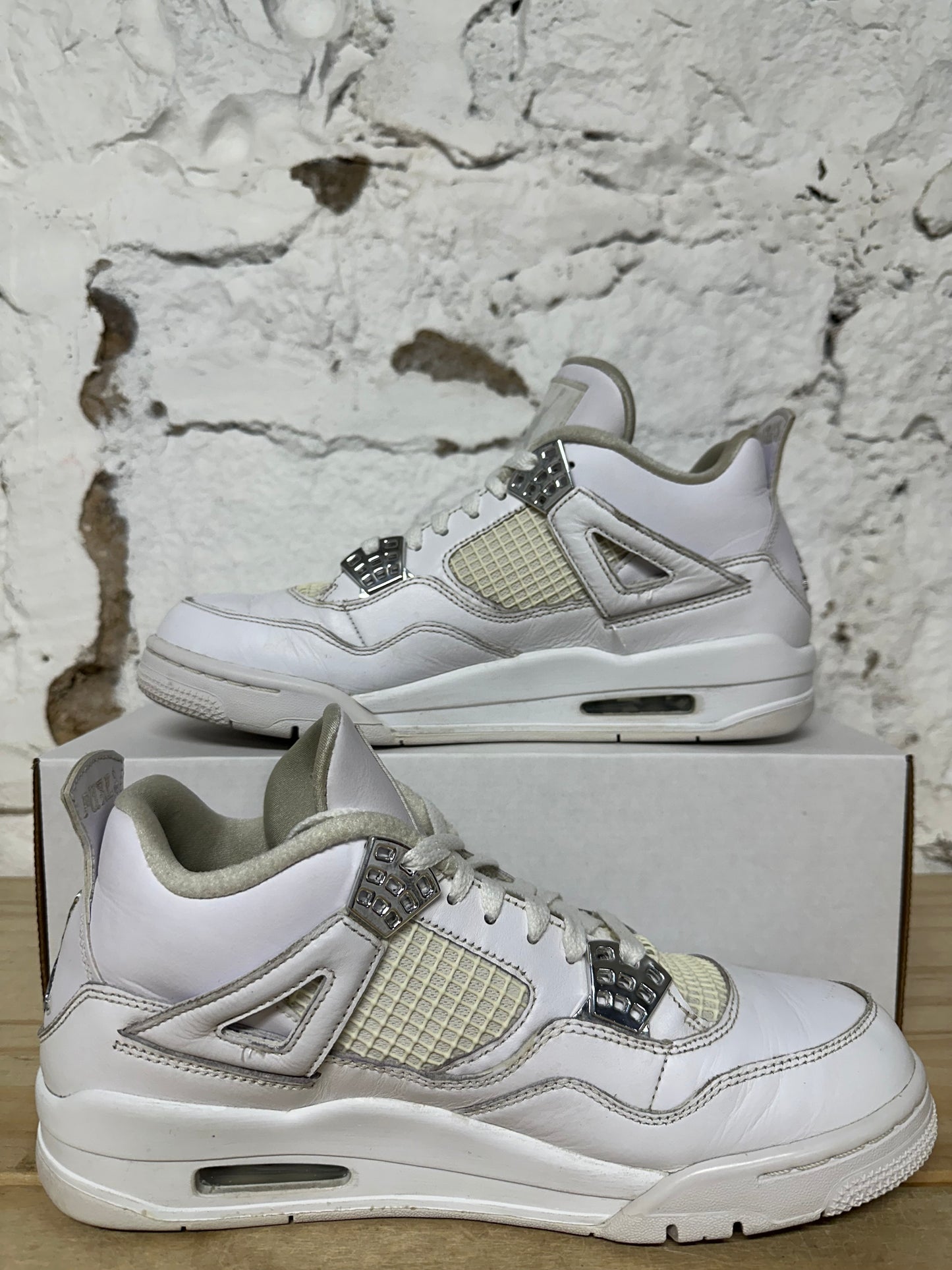 Air Jordan 4 Pure Money Sz 9.5
