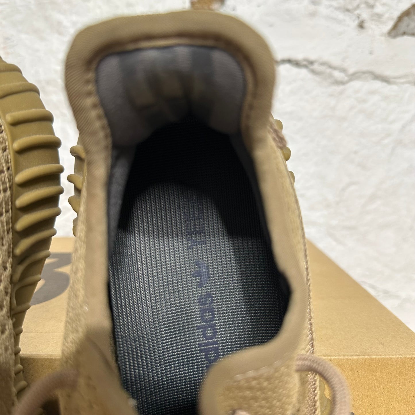 Yeezy 350 V2 Earth Sz 5