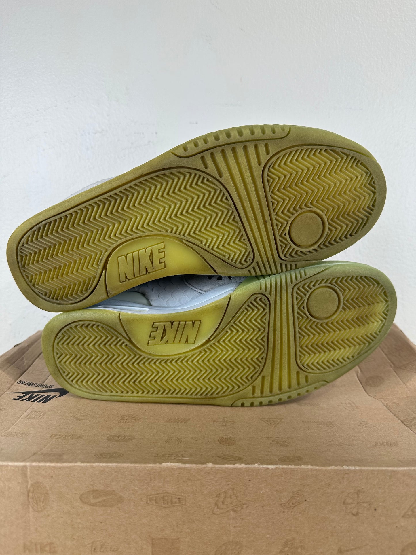 Nike Air Yeezy 2 Pure Platinum Sz 9.5