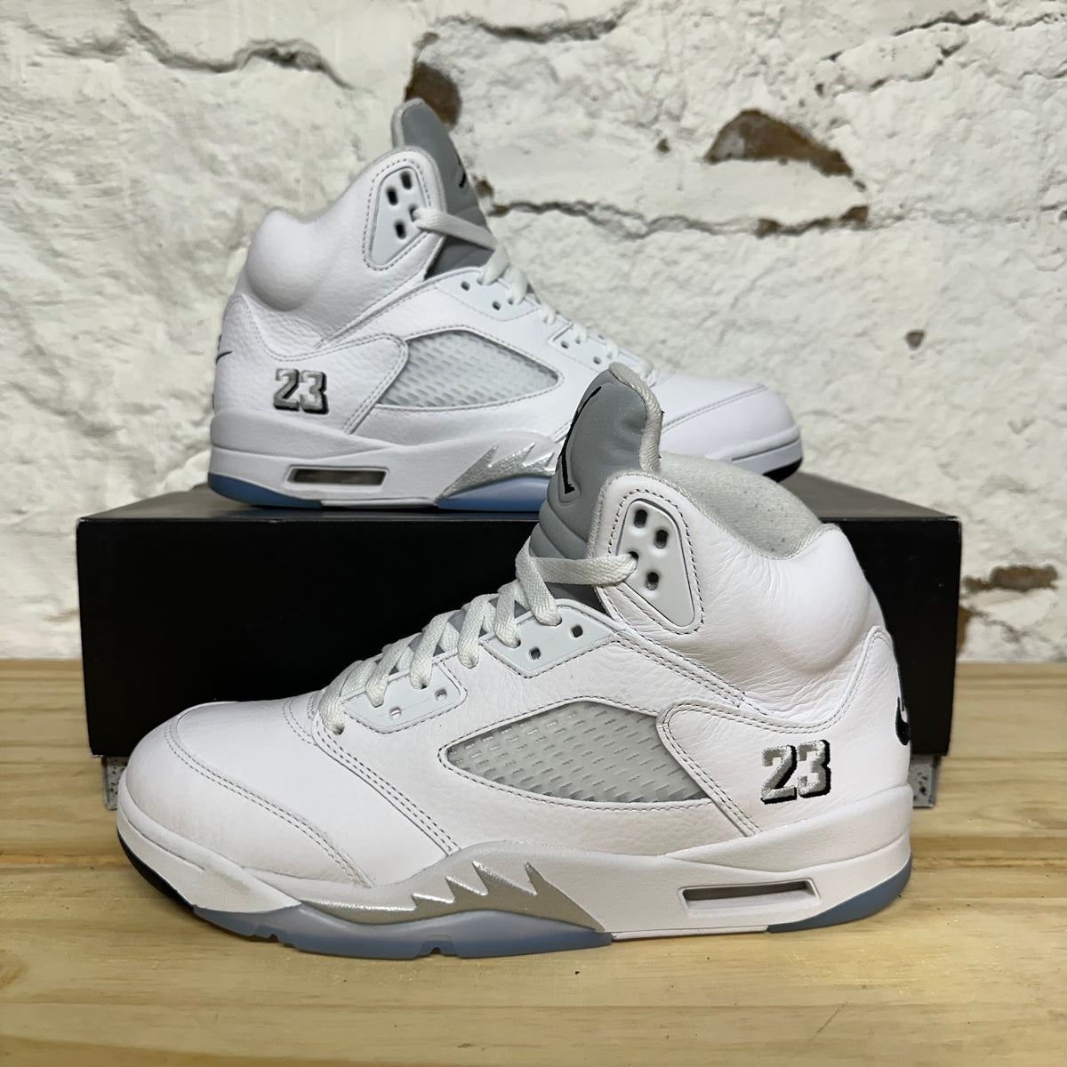 Air Jordan 5 White Metallic (2026) Sz 8.5