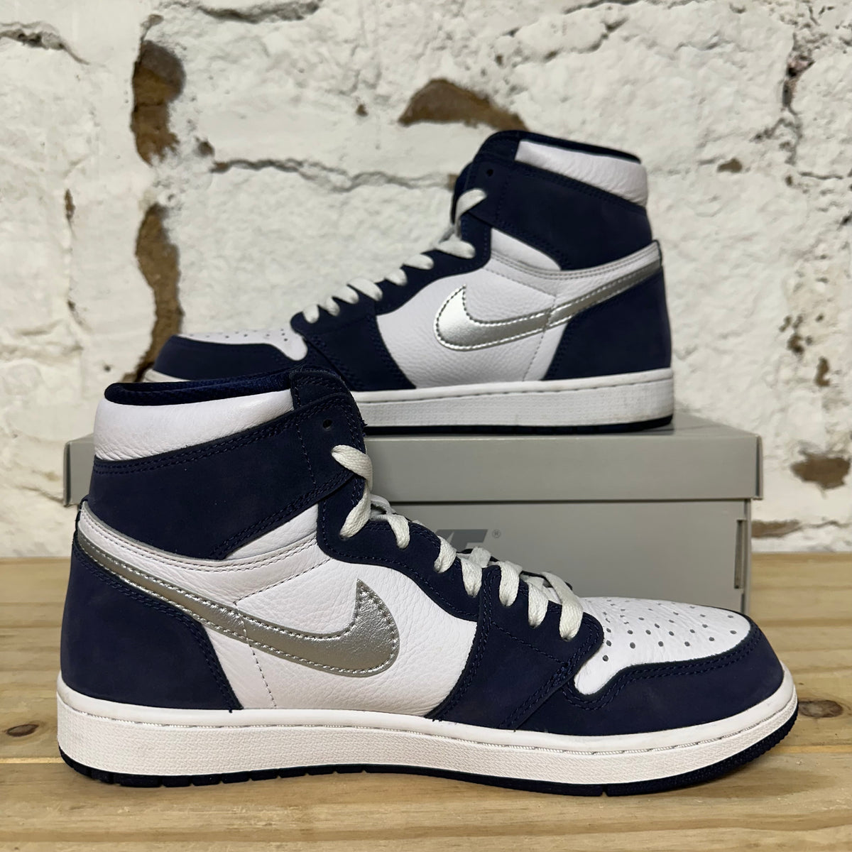 Air Jordan 1 High Midnight Navy (2020) Sz 9.5
