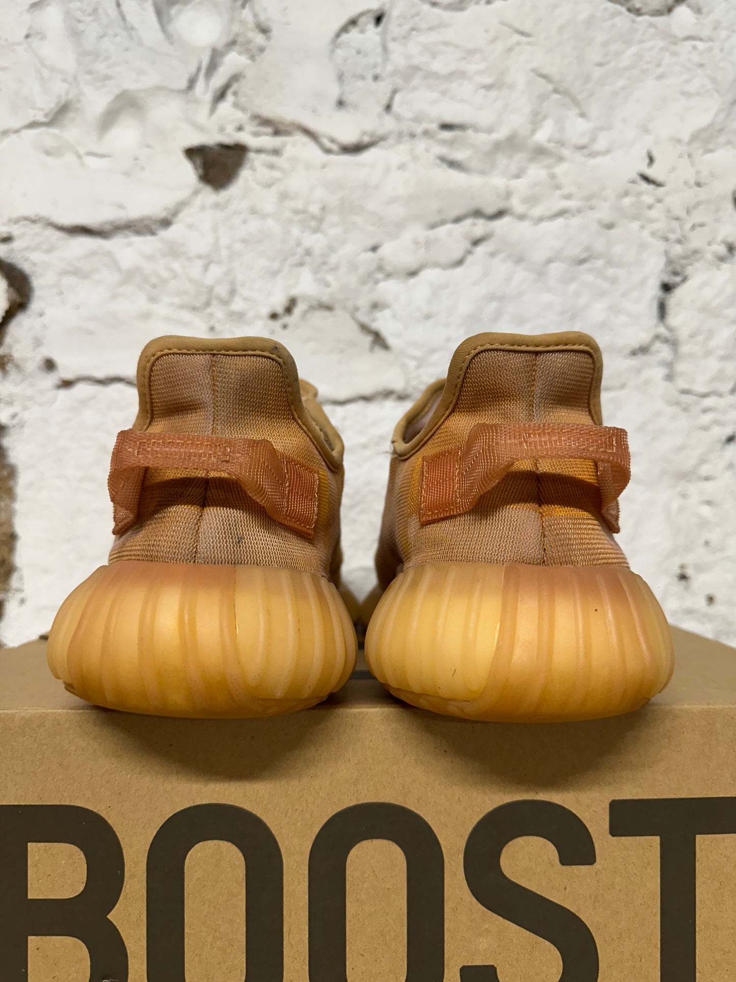 Yeezy 350 V2 Mono Clay Sz 9.5