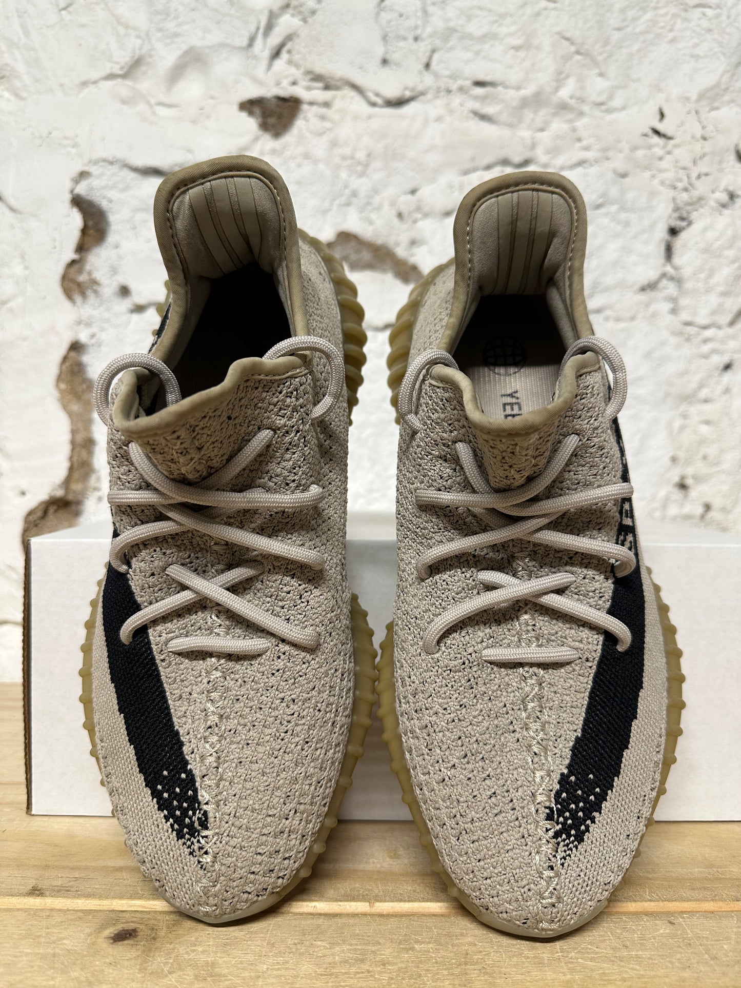 Yeezy 350 V2 Slate Sz 7.5