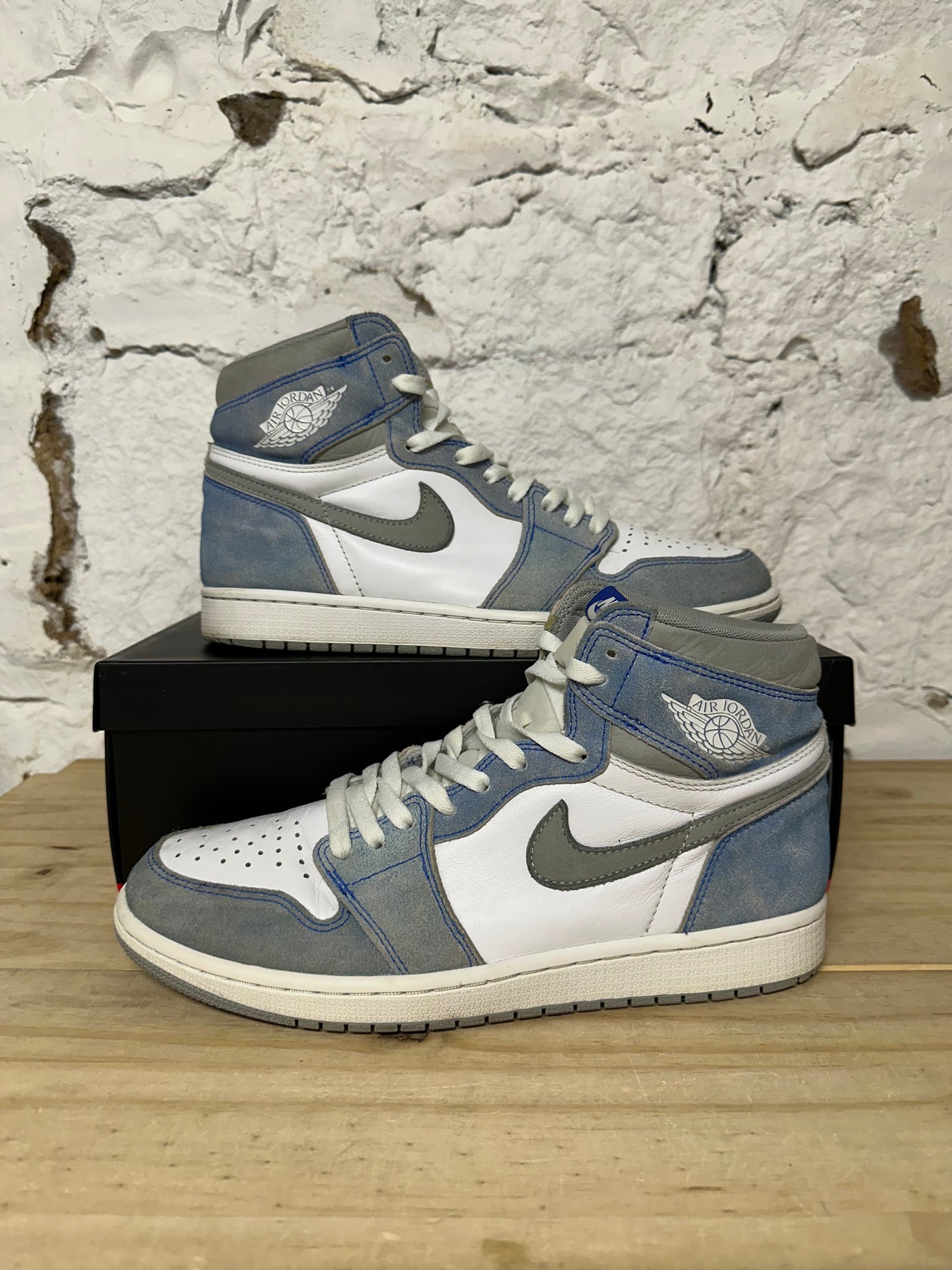 Air Jordan 1 High Hyper Royal Smoke Grey Sz 10.5