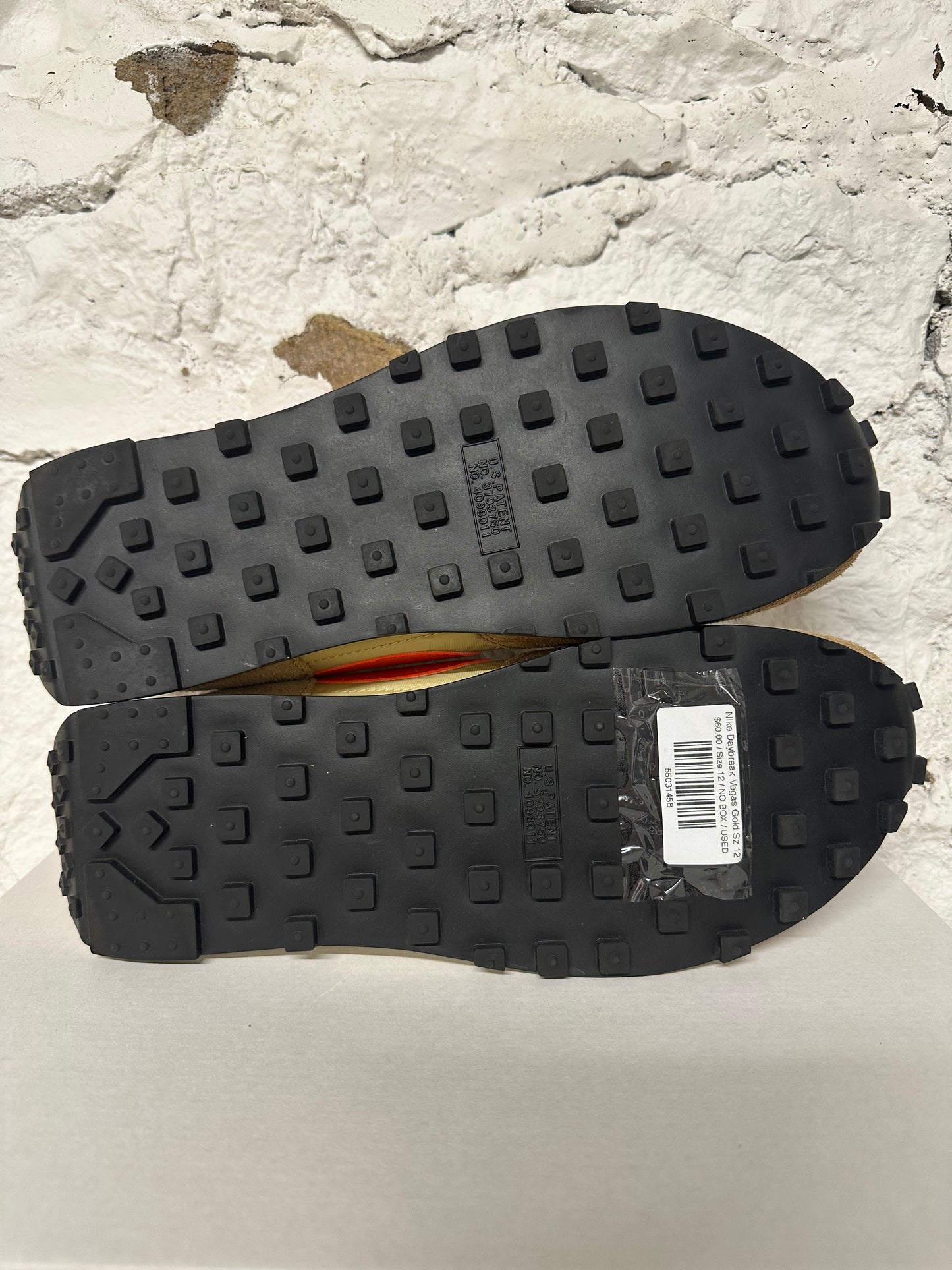 Nike Daybreak Vegas Gold Sz 12