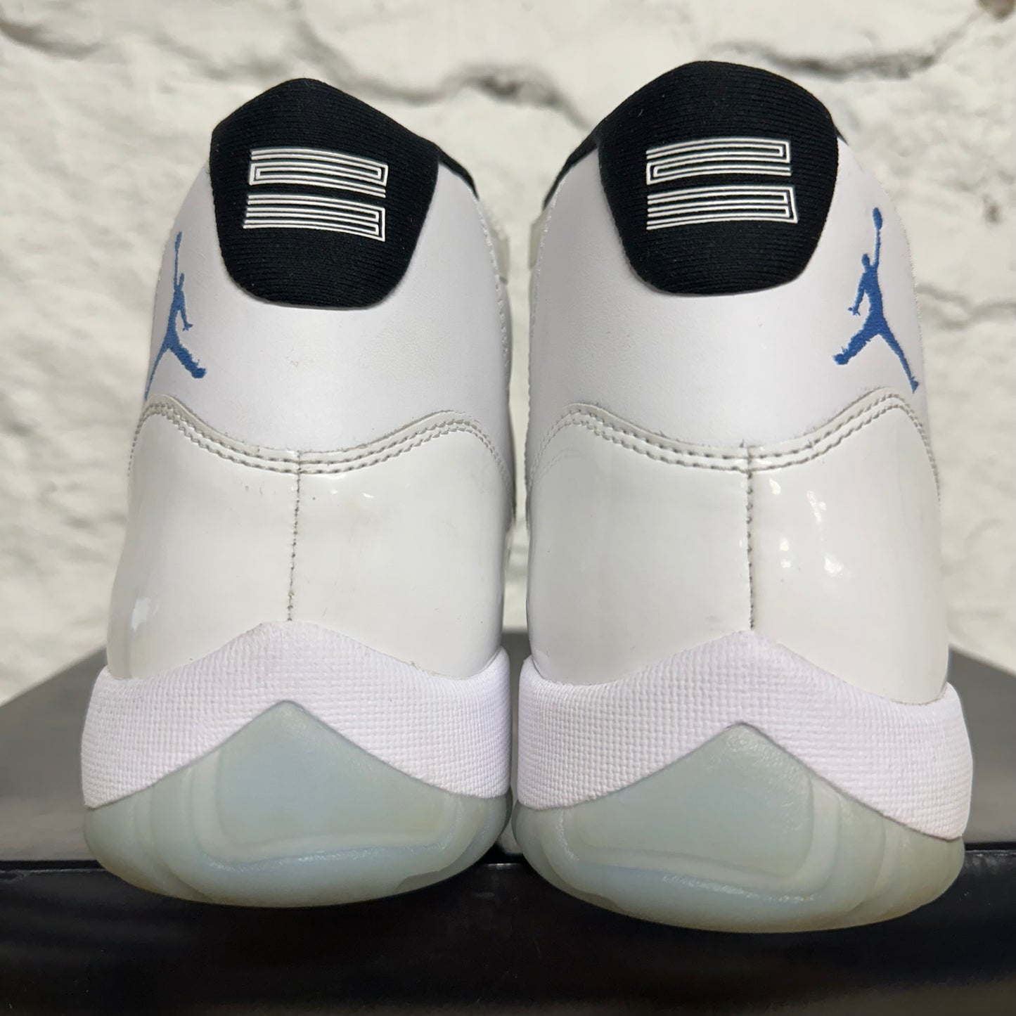 Air Jordan 11 High Legend Blue Sz 10.5