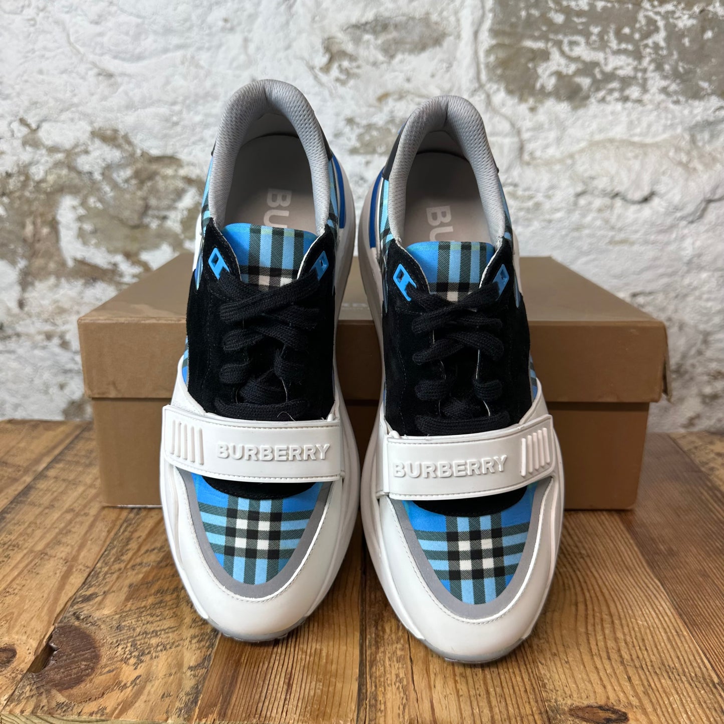 Burberry Ramsey Blue Plaid Black White Sneaker Sz 8 (41)