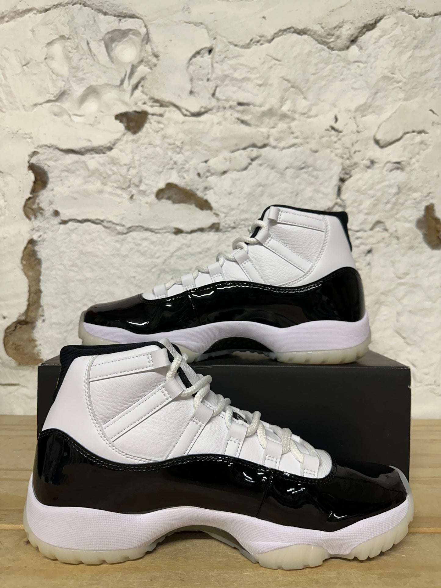 Air Jordan 11 High DMP Gratitude Sz 9