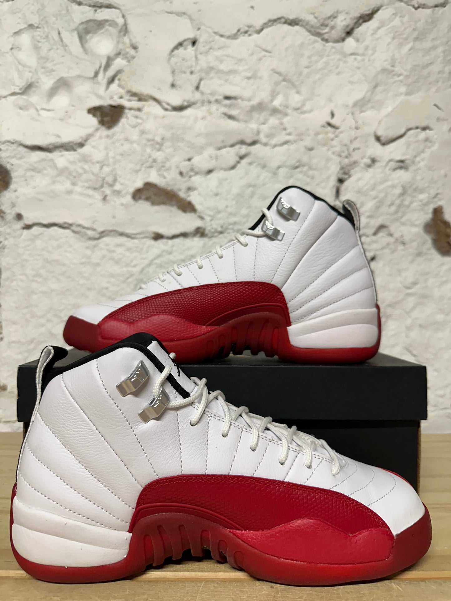 Air Jordan 12 Cherry Sz 6.5Y DS