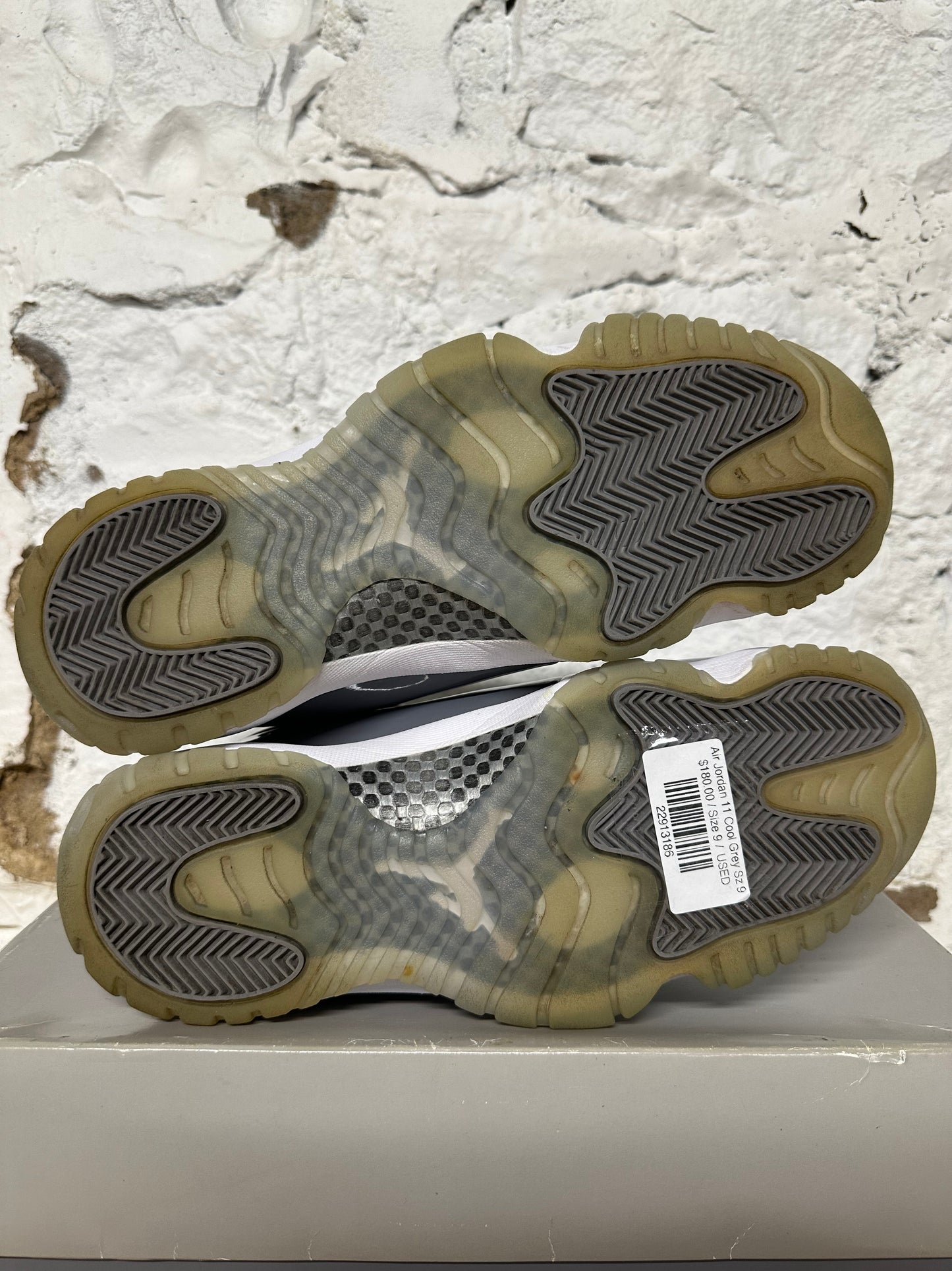 Air Jordan 11 High Cool Grey Sz 9