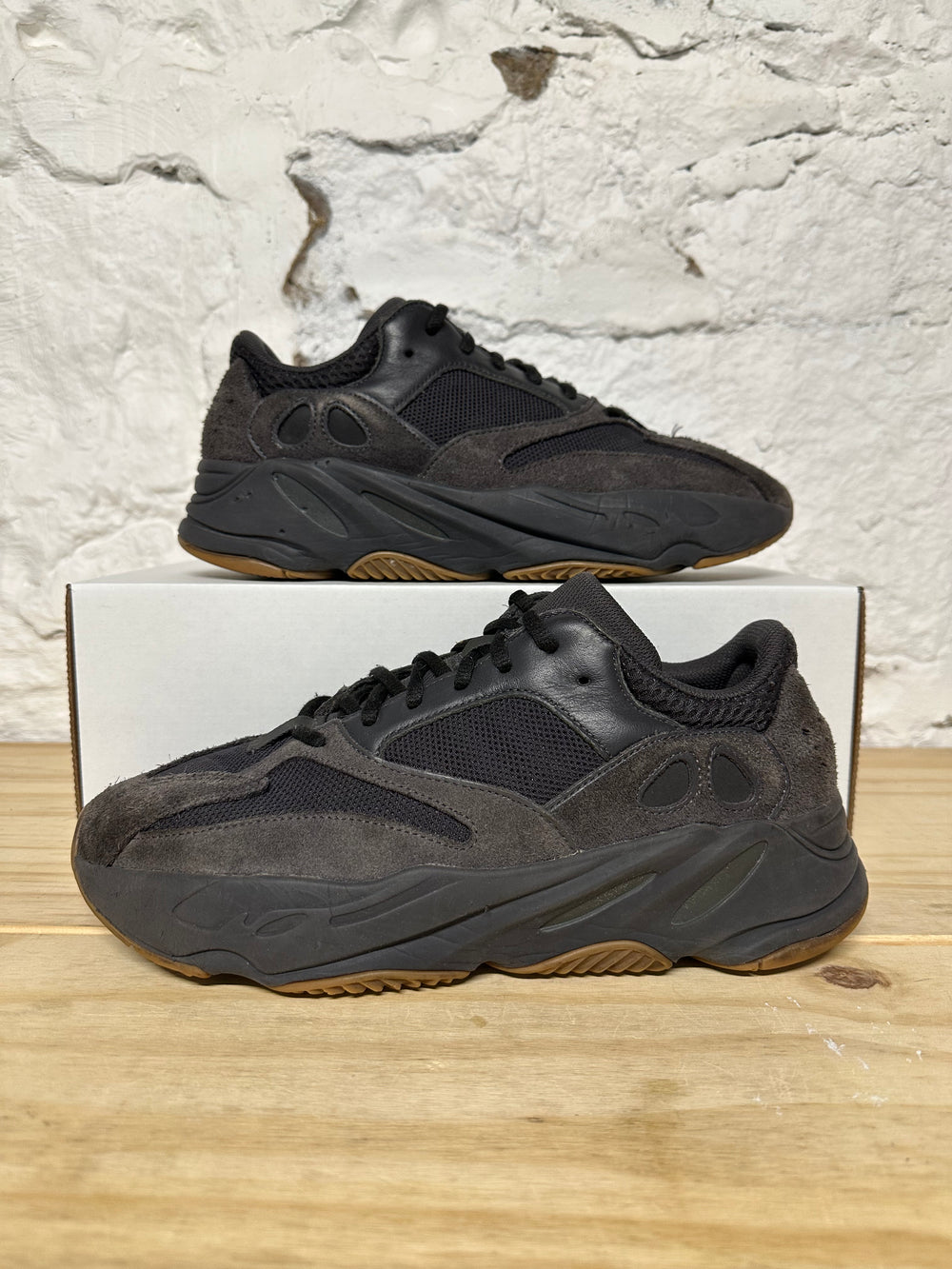 Yeezy 700 Utility Black Sz 10