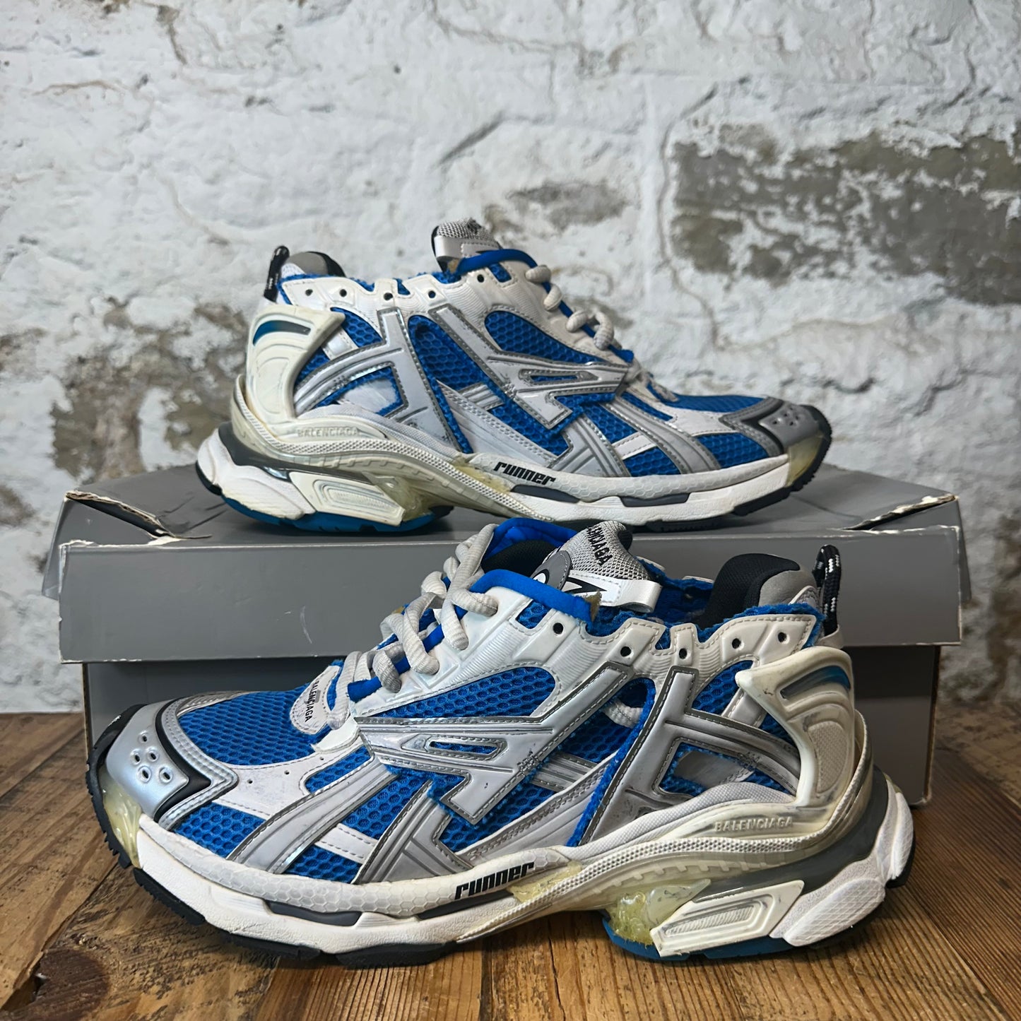 Balenciaga Runner Blue Grey White Sneaker Sz 9 (42)