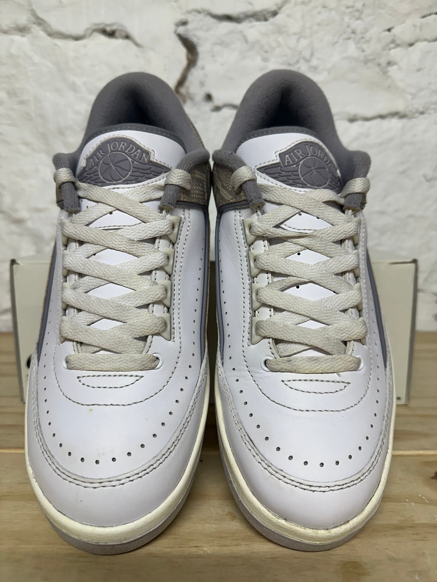 Air Jordan 2 Low Snakeskin Sz 8