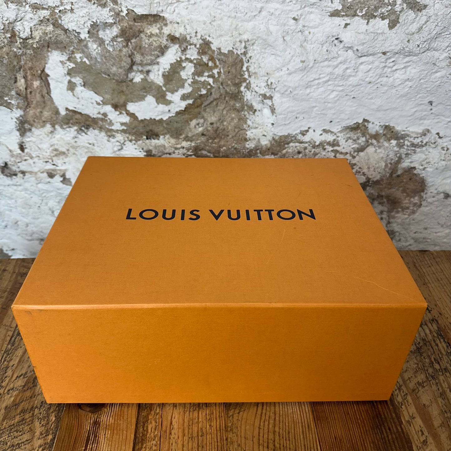 Louis Vuitton Damier Azur Pink Suede Runaway Sneaker Sz 7 (40)