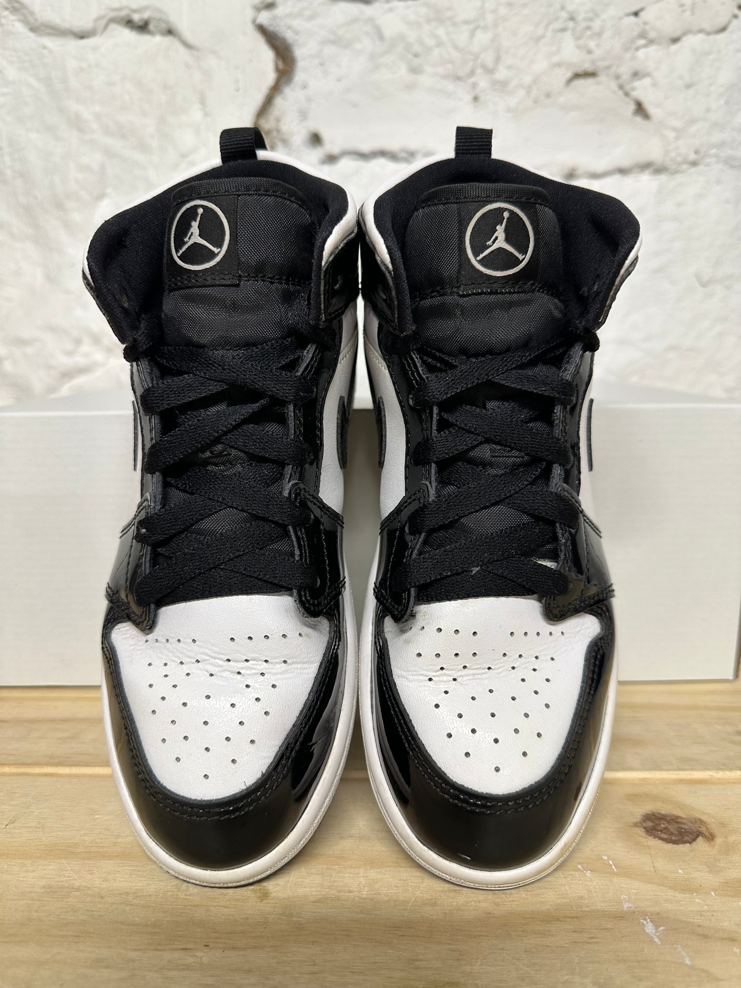 Air Jordan 1 Mid All Star Sz 2.5Y