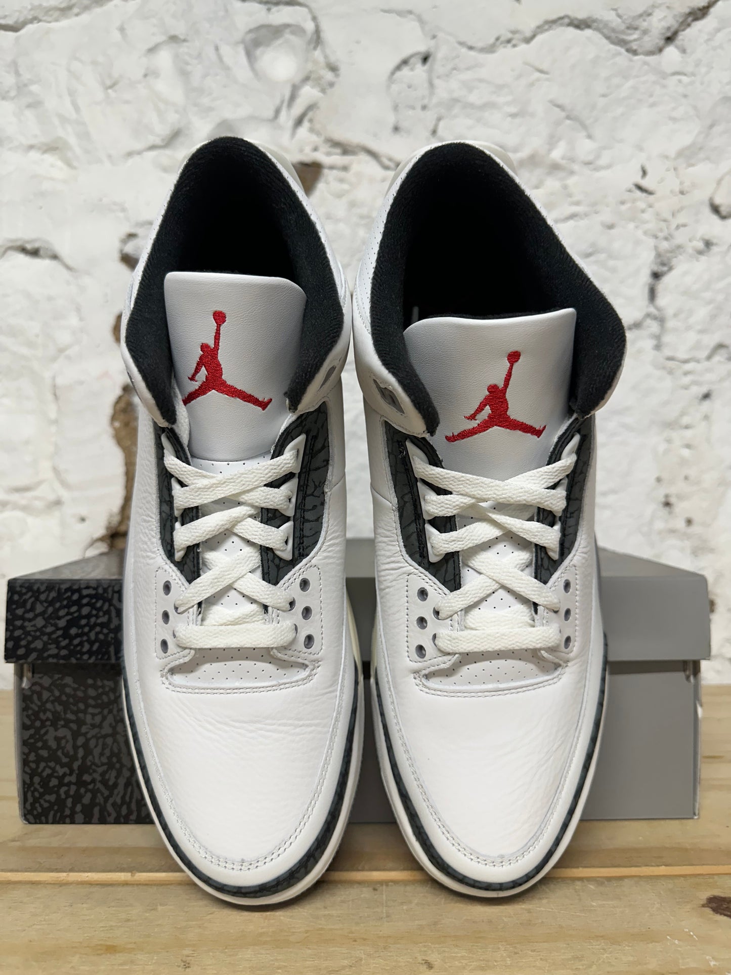 Air Jordan 3 Cement Grey Sz 11.5 DS