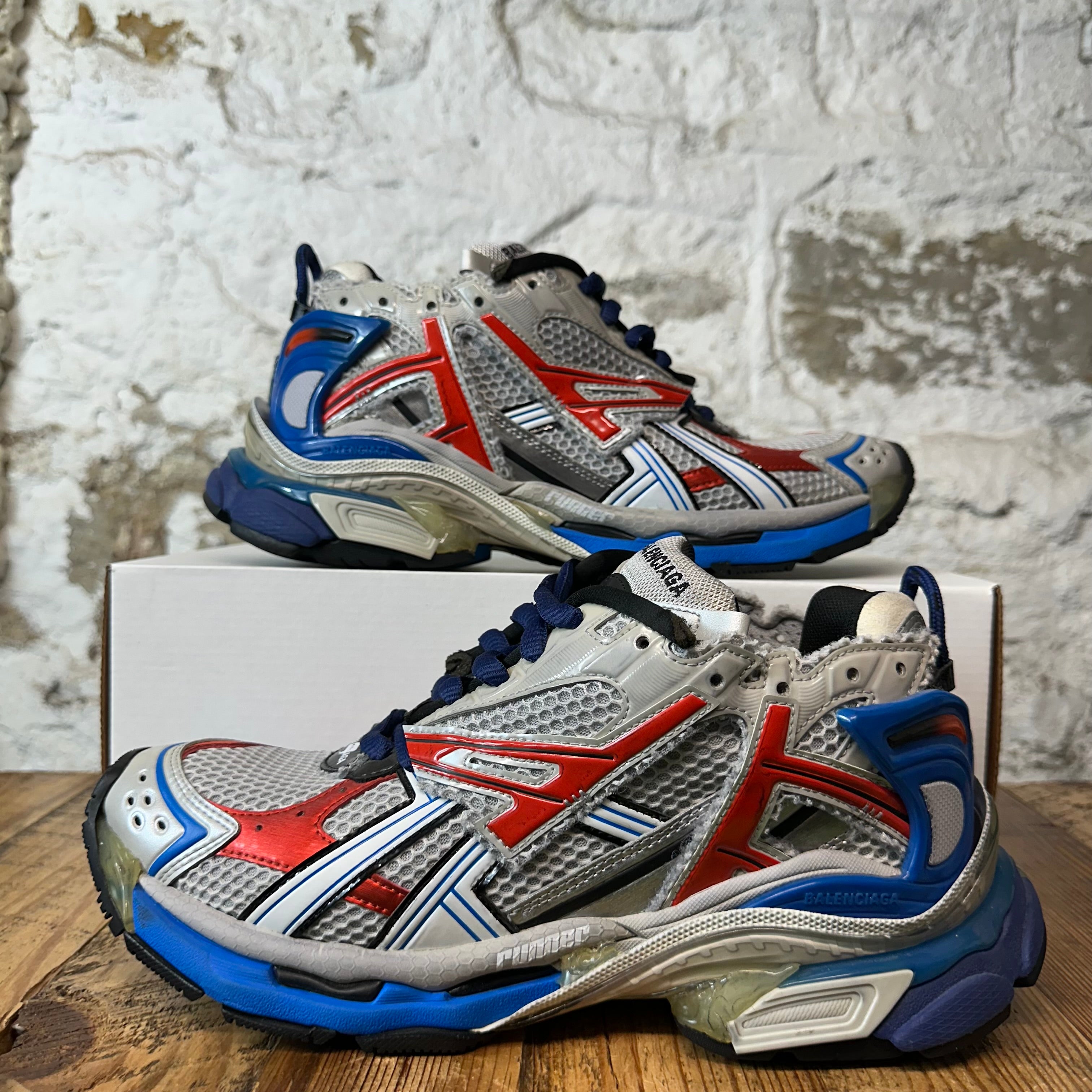 Balenciaga Runner Red Blue Grey Sneaker Sz 8 (41)