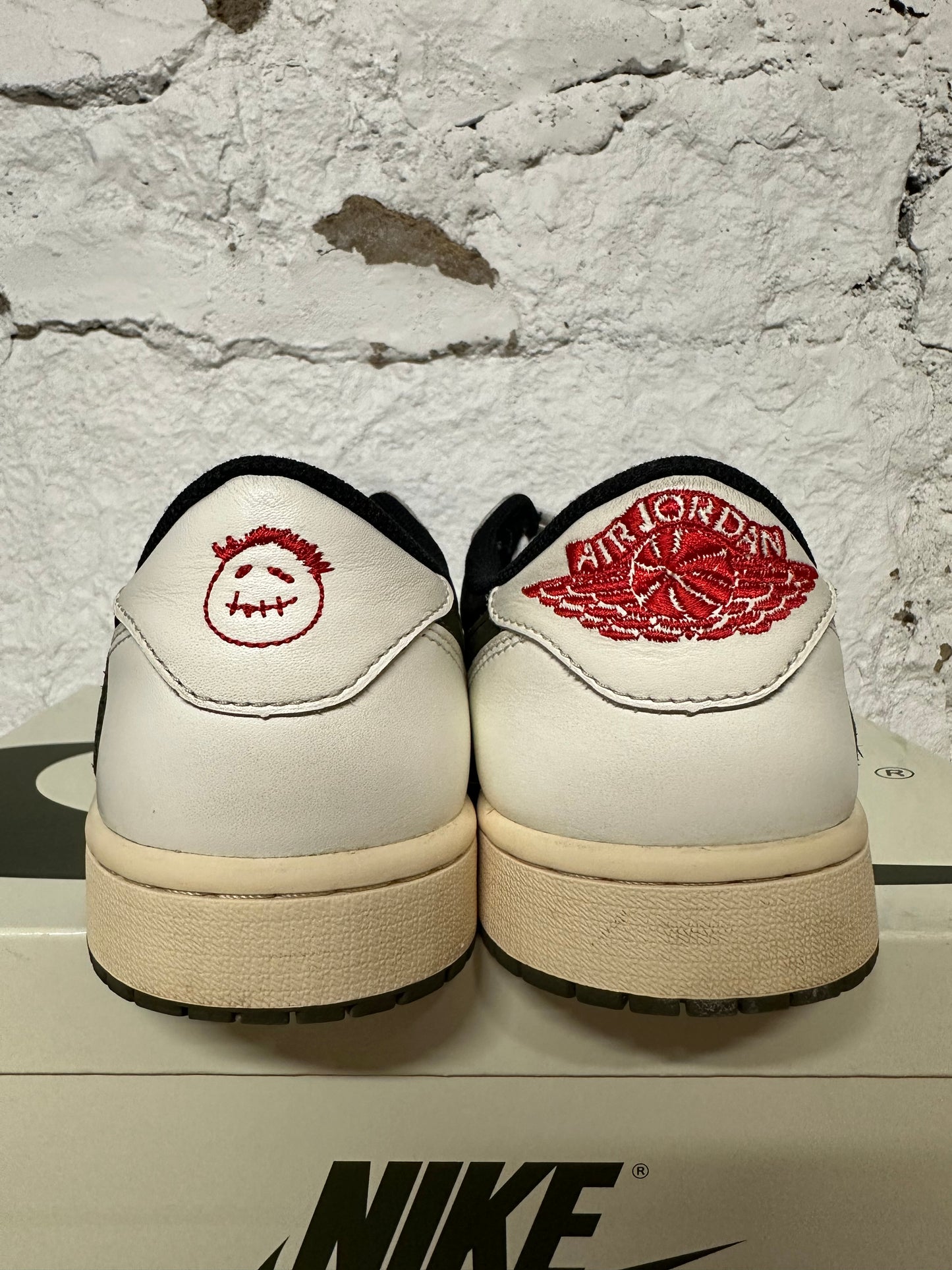 Air Jordan 1 Low Travis Scott Olive Sz 9.5 (11W)