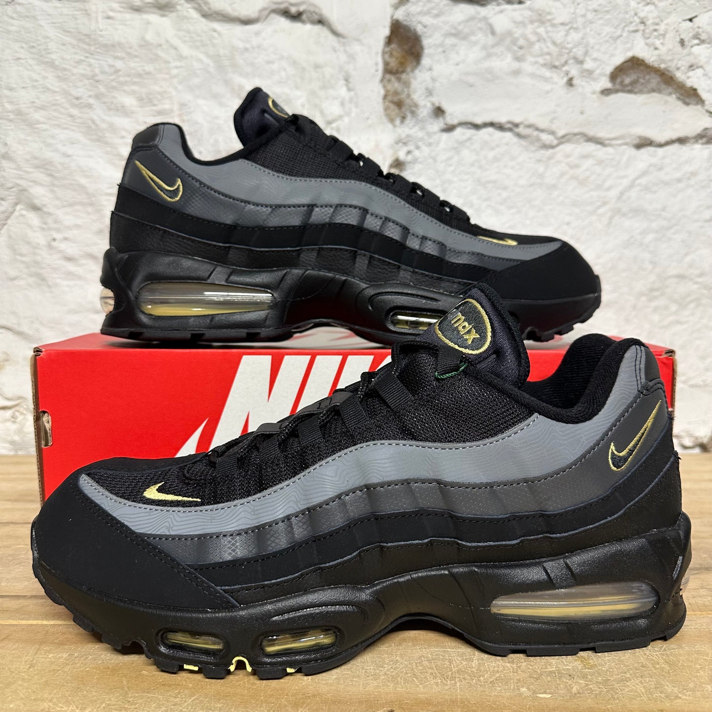 Nike Air Max 95 Big Bubble Batman Sz 12 DS