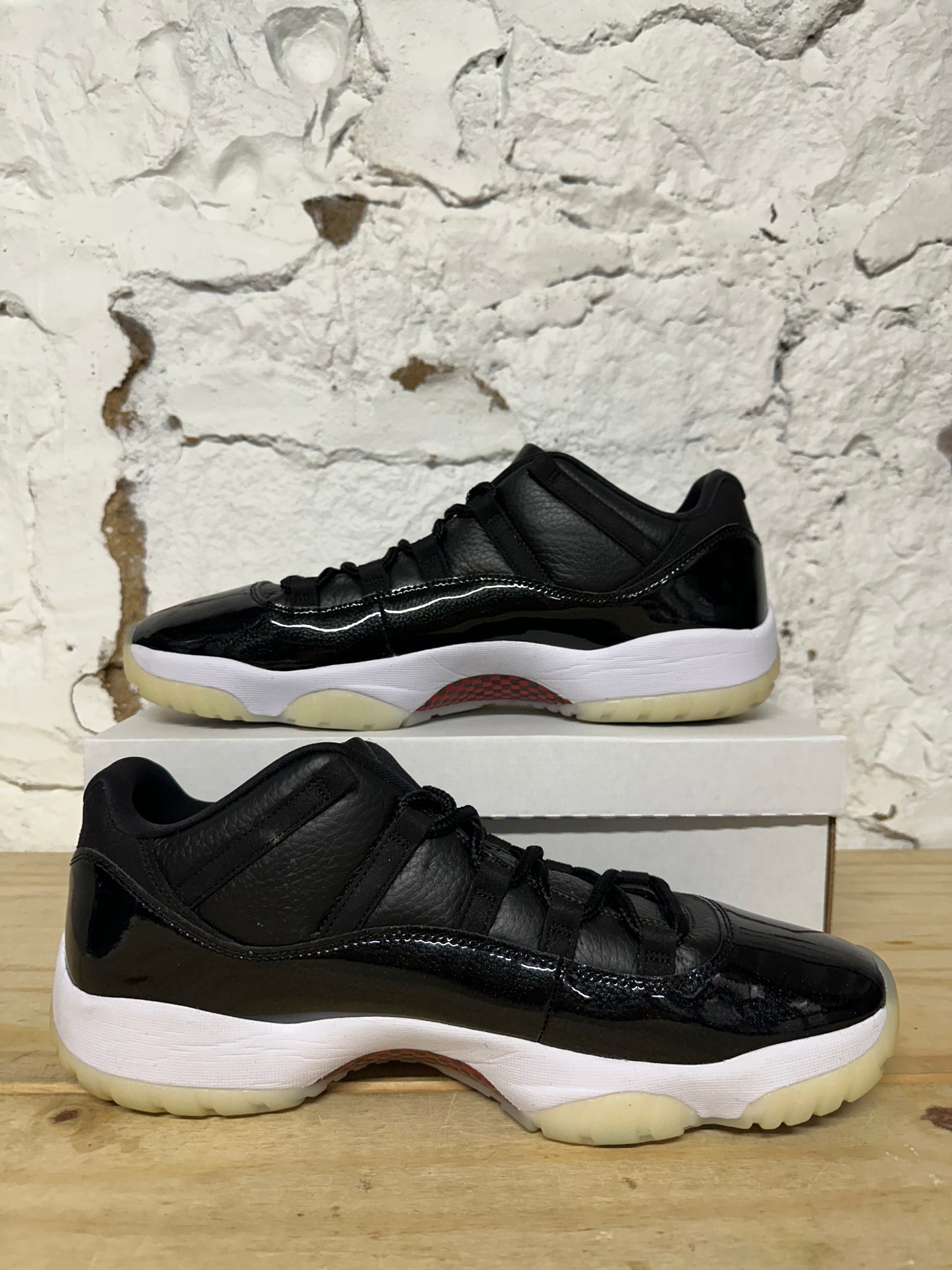 Air Jordan 11 Low 72-10 Sz 14