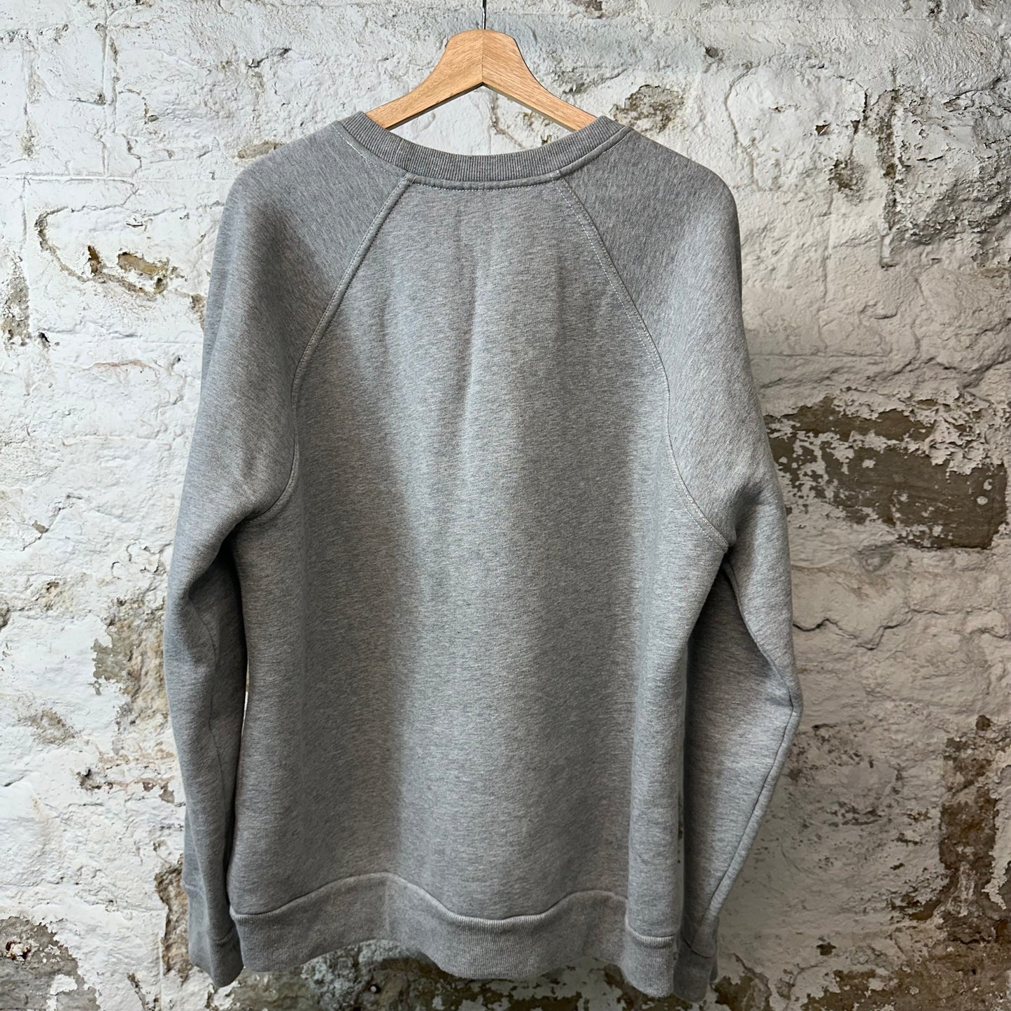 Burberry White Spell Gray Crewneck Sz XL