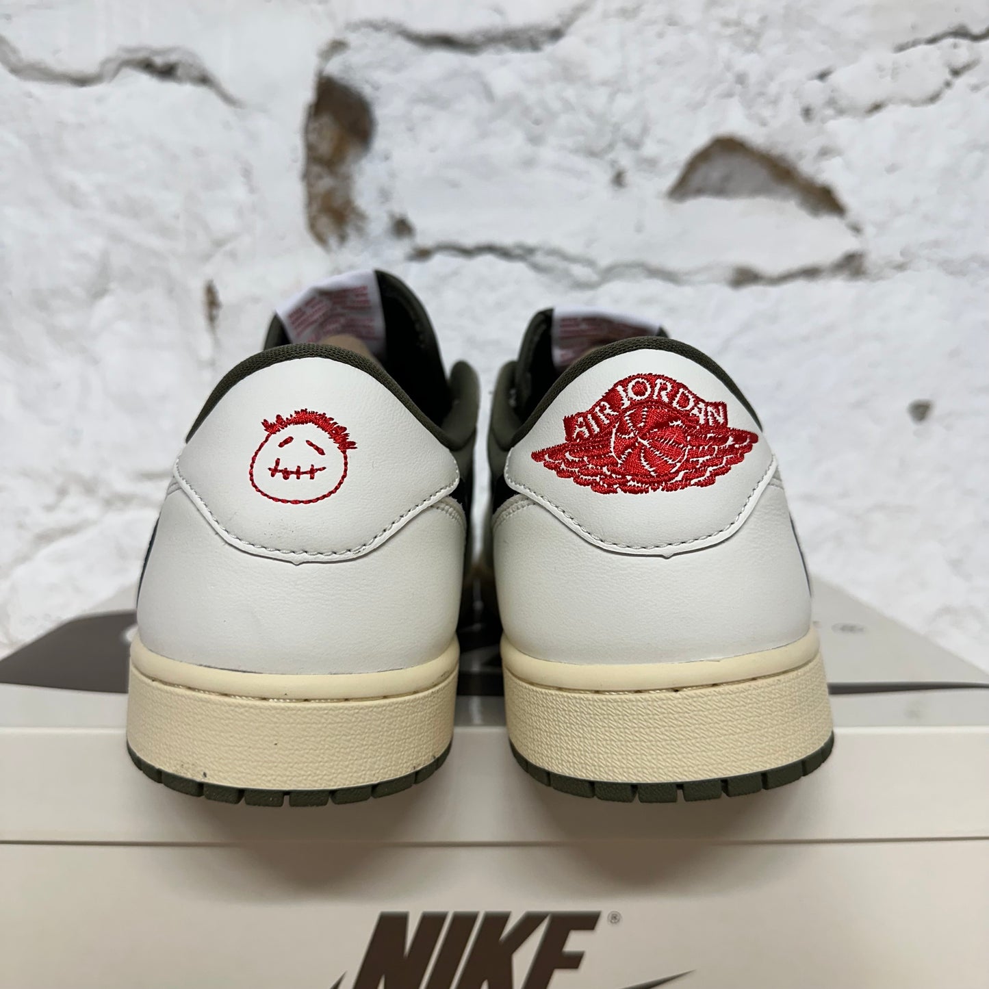 Air Jordan 1 Low Travis Scott Medium Olive Sz 12 DS