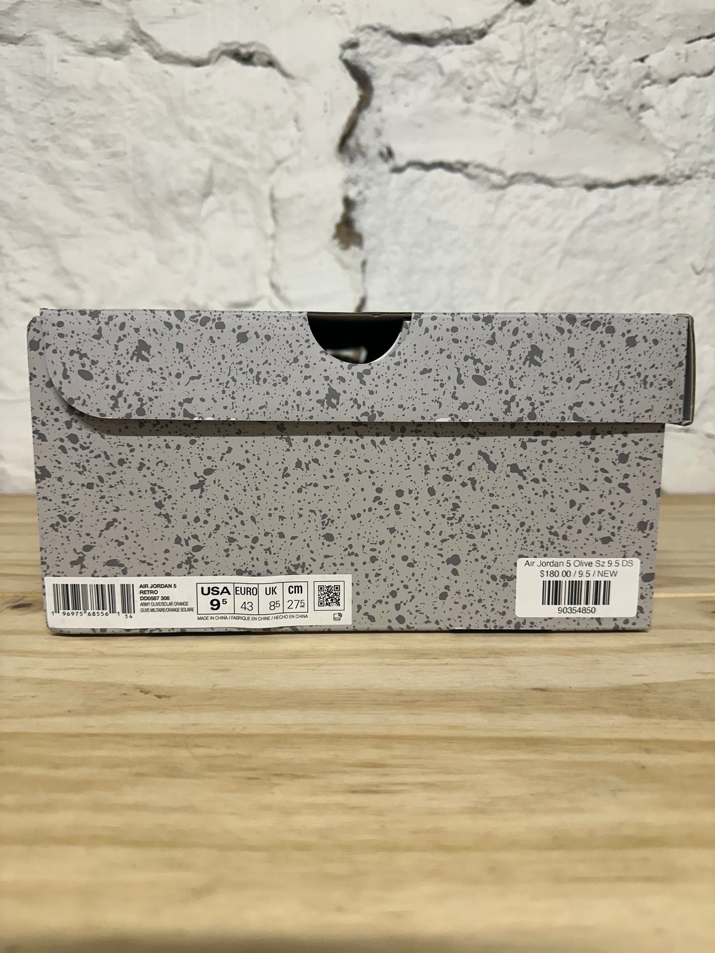 Air Jordan 5 Olive Sz 9.5 DS