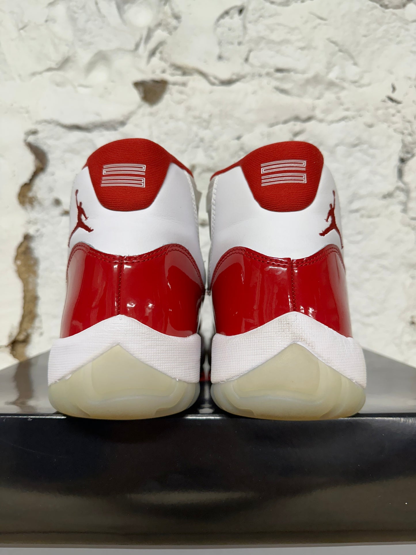 Air Jordan 11 High Cherry Sz 10.5