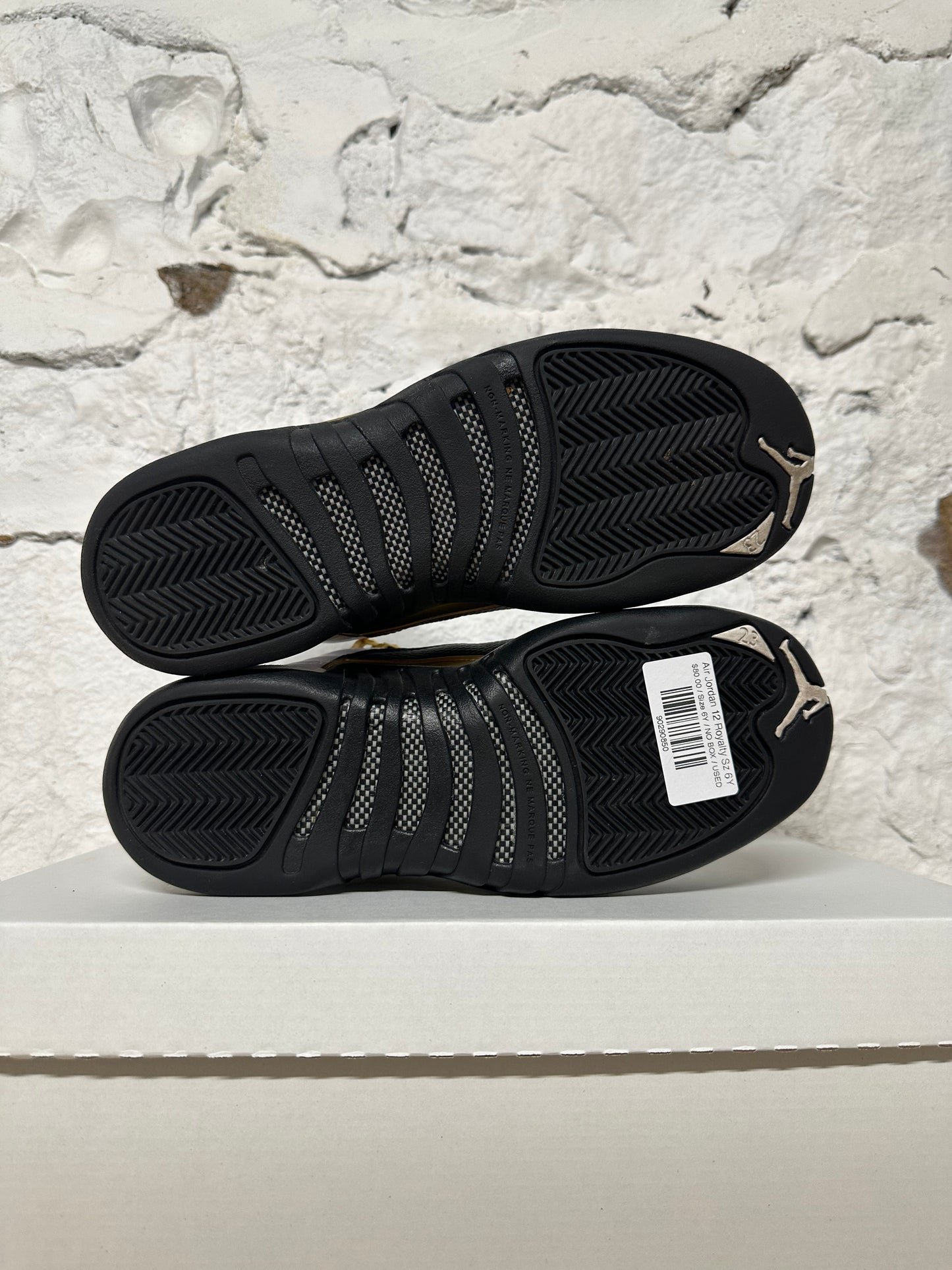 Air Jordan 12 Royalty Sz 6Y