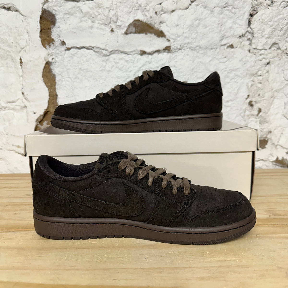 Air Jordan 1 Low Travis Scott Velvet Brown Sz 9.5