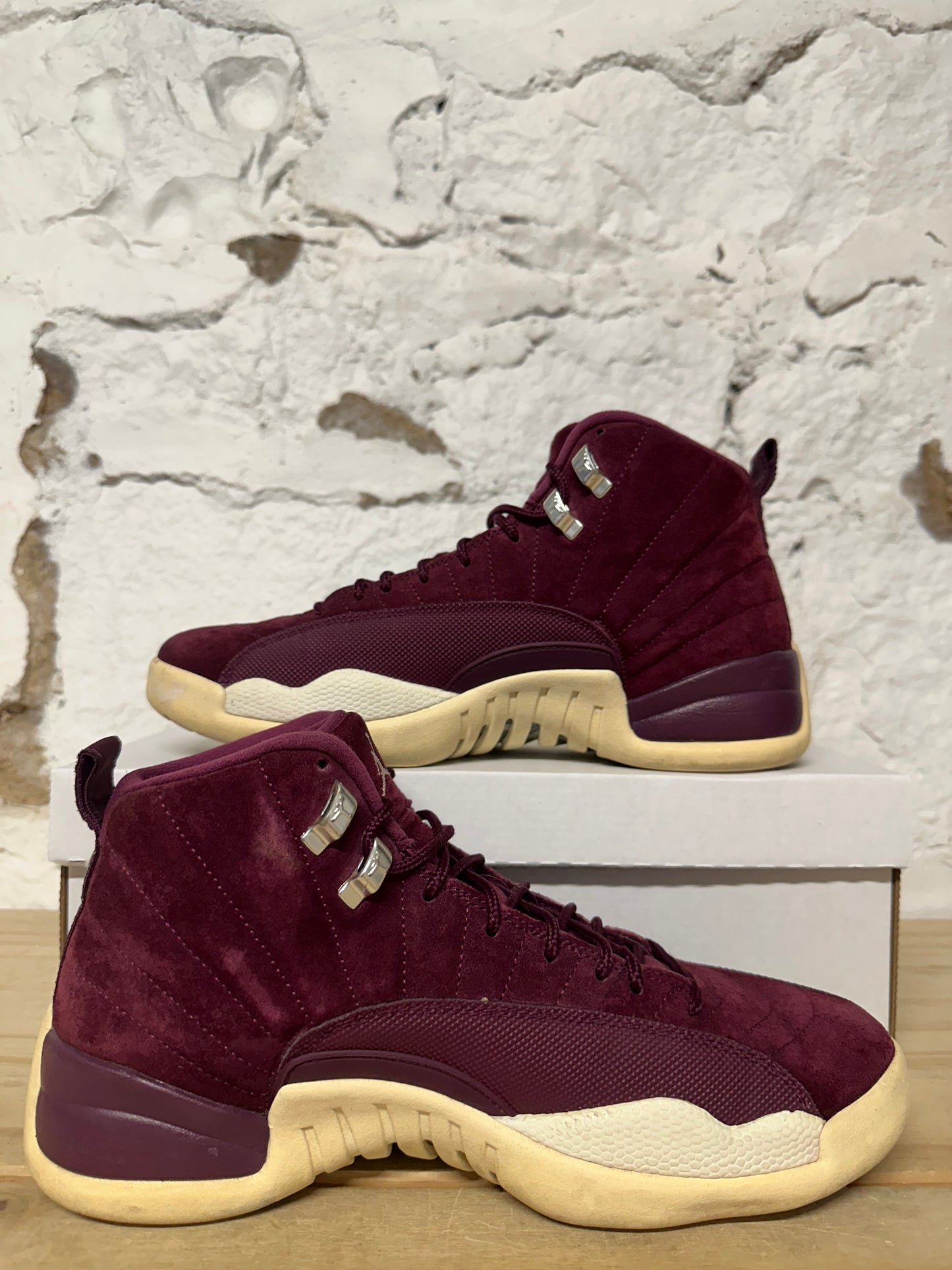 Air Jordan 12 Bordeaux Sz 9.5