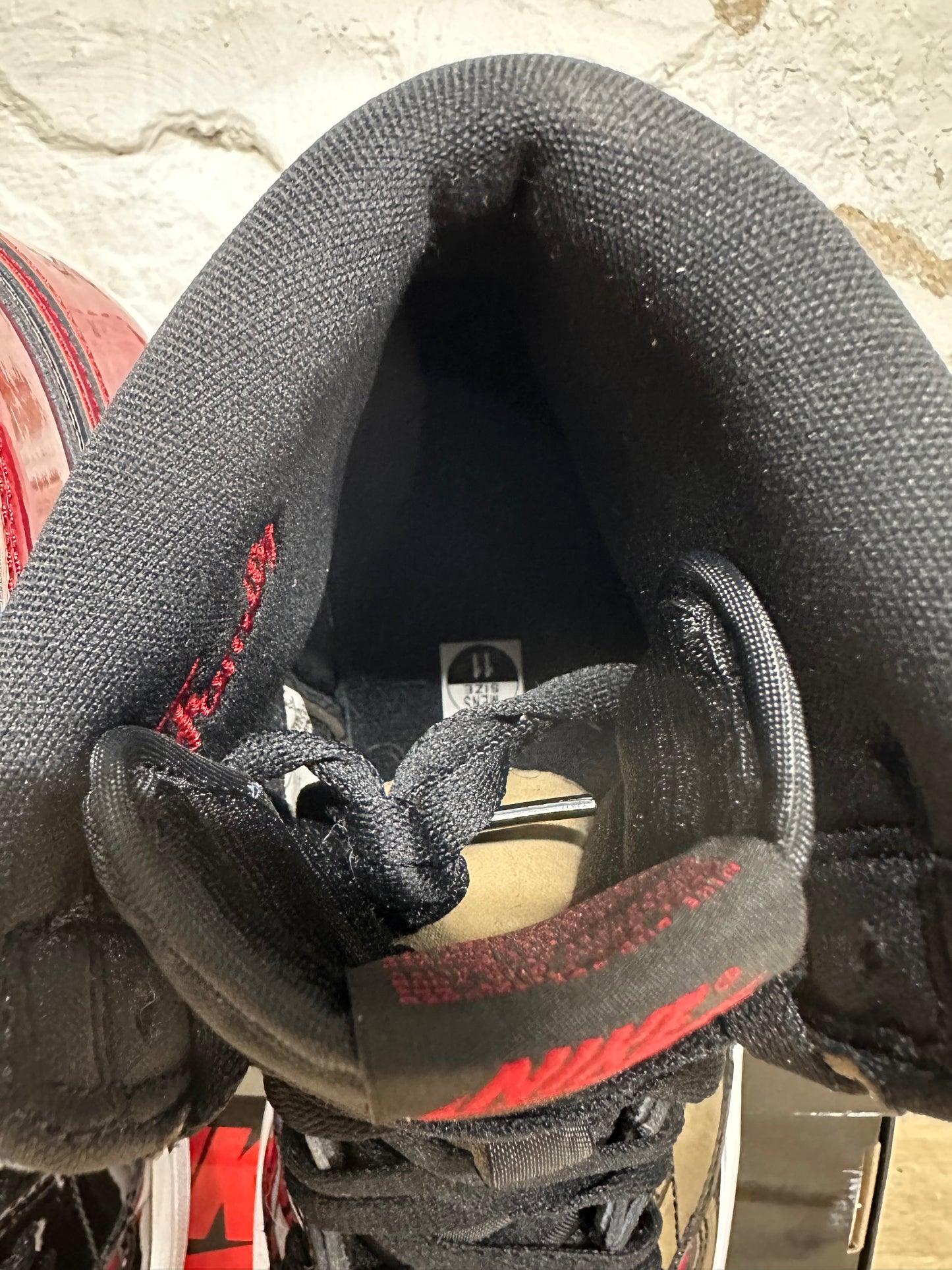 Air Jordan 1 High Patent Bred Sz 11