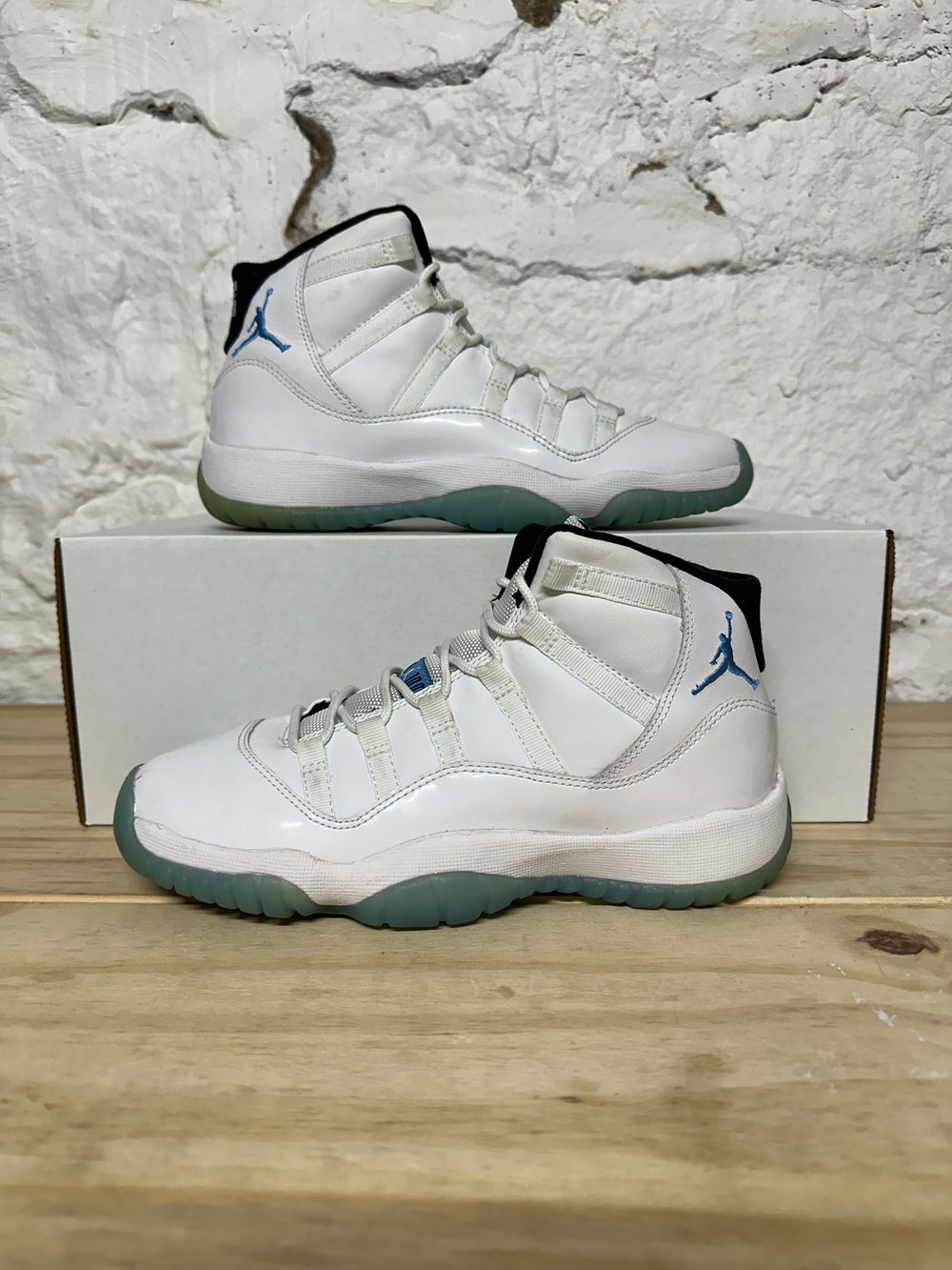 Air Jordan 11 High Legend Blue Sz 5Y