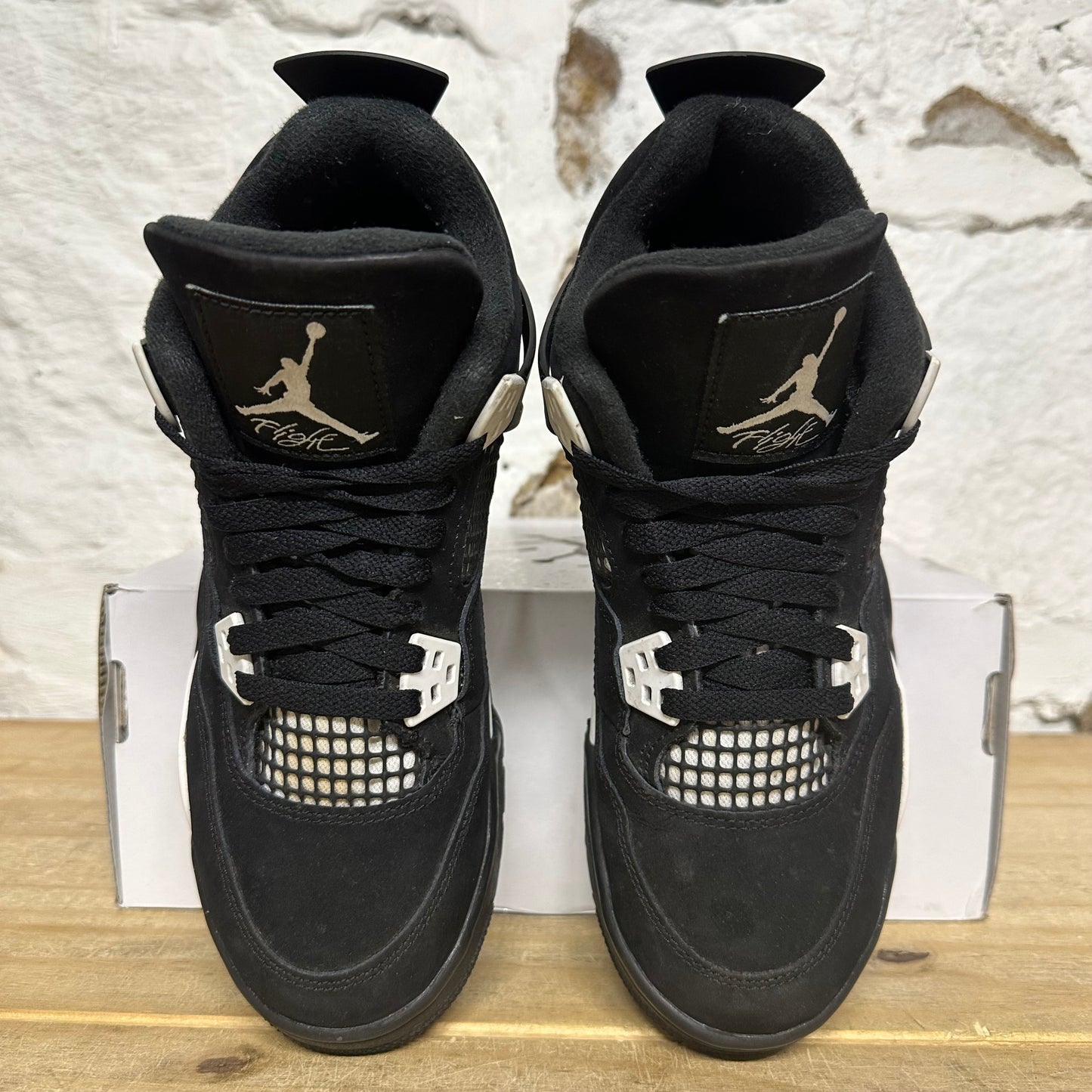 Air Jordan 4 White Thunder Sz 6.5Y