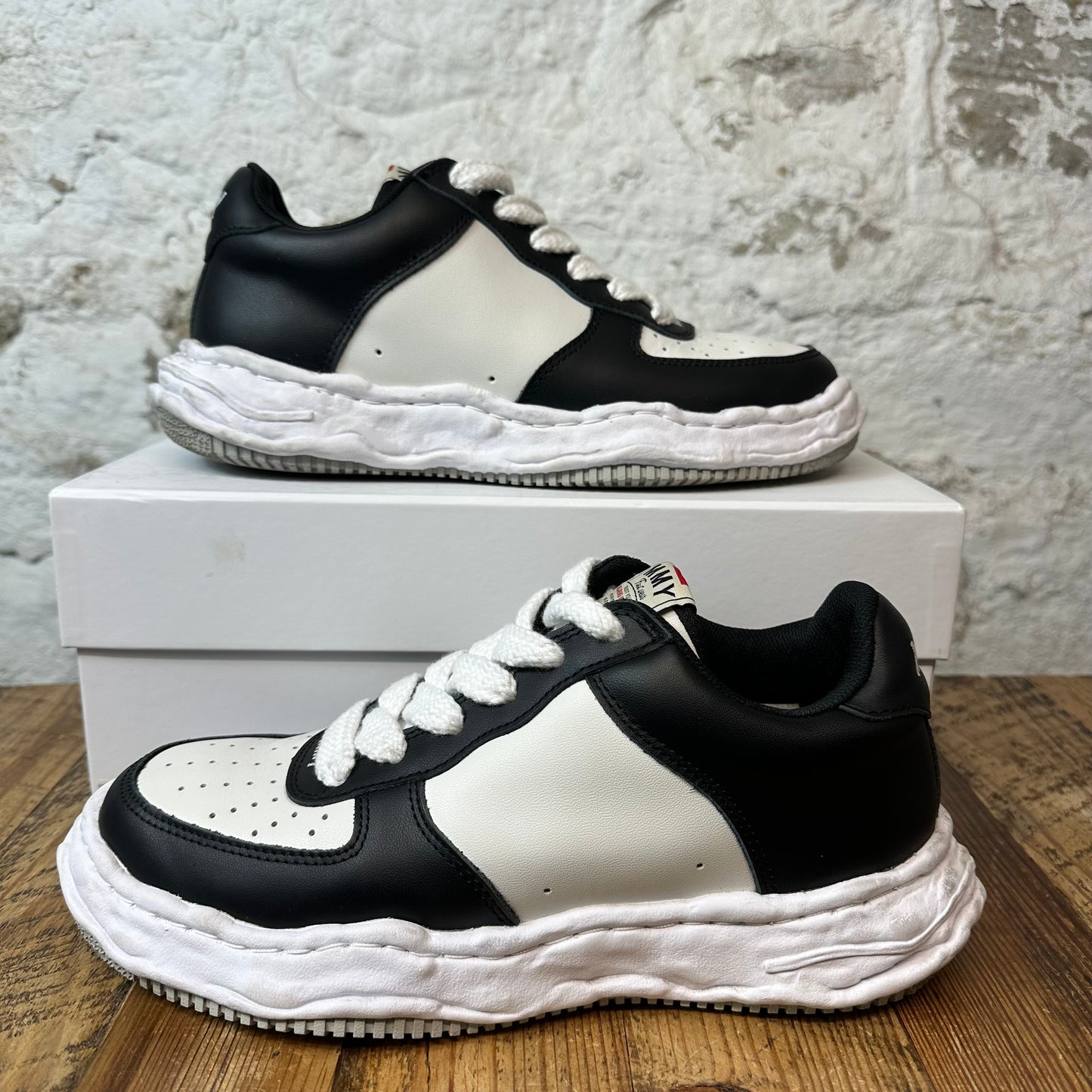 Maison Mihara Wayne White Black Sneaker Sz 10 (43)