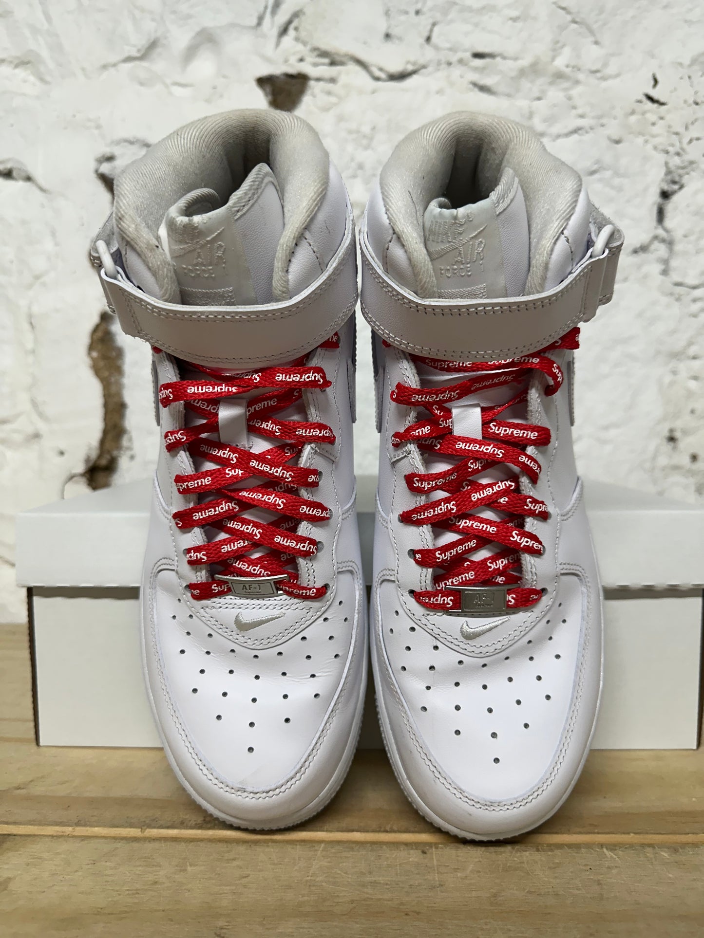 Nike Air Force 1 Mid White Supreme Sz 8.5