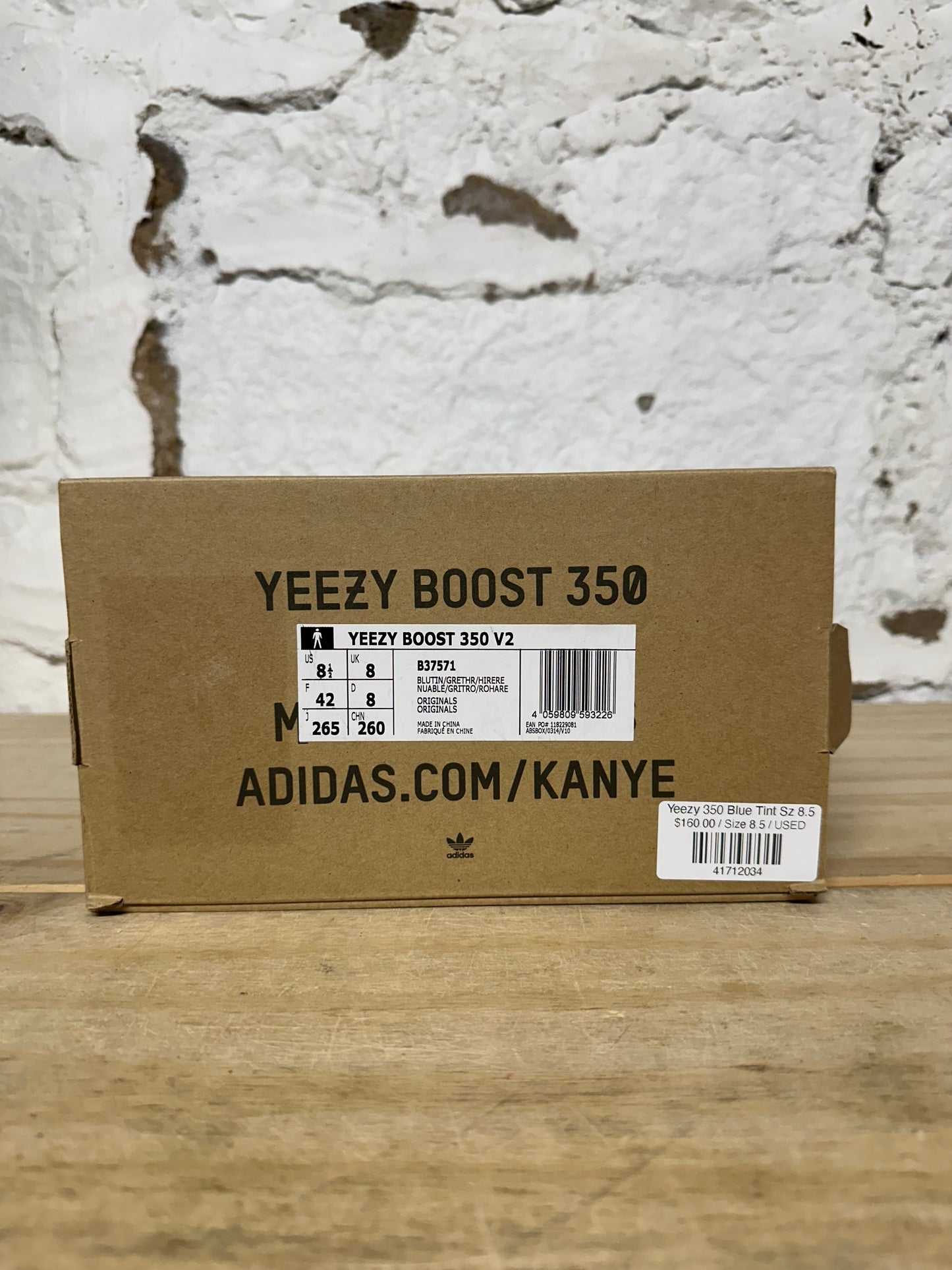 Yeezy 350 V2 Blue Tint Sz 8.5