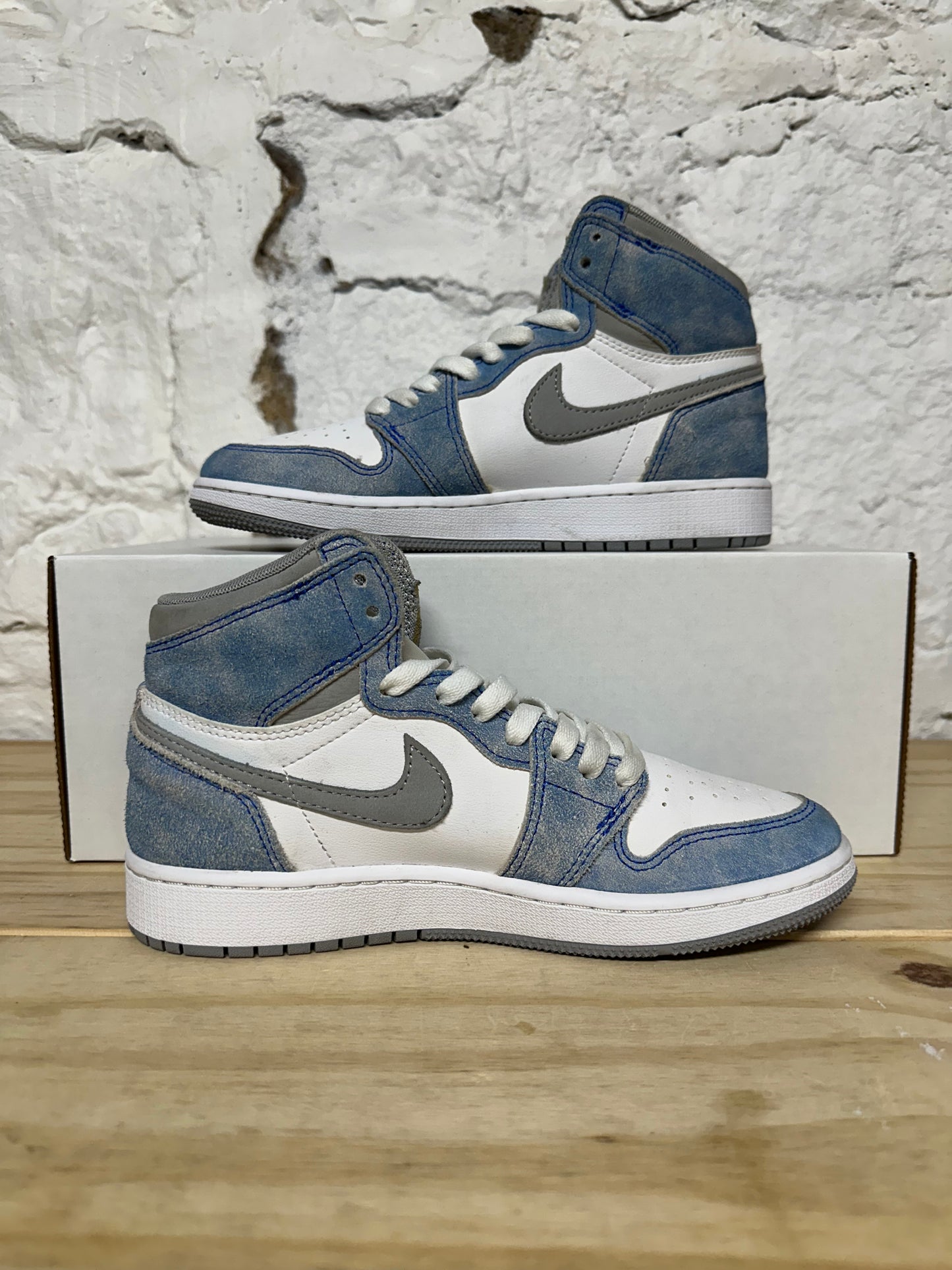 Air Jordan 1 High Hyper Royal Smoke Grey Sz 5Y