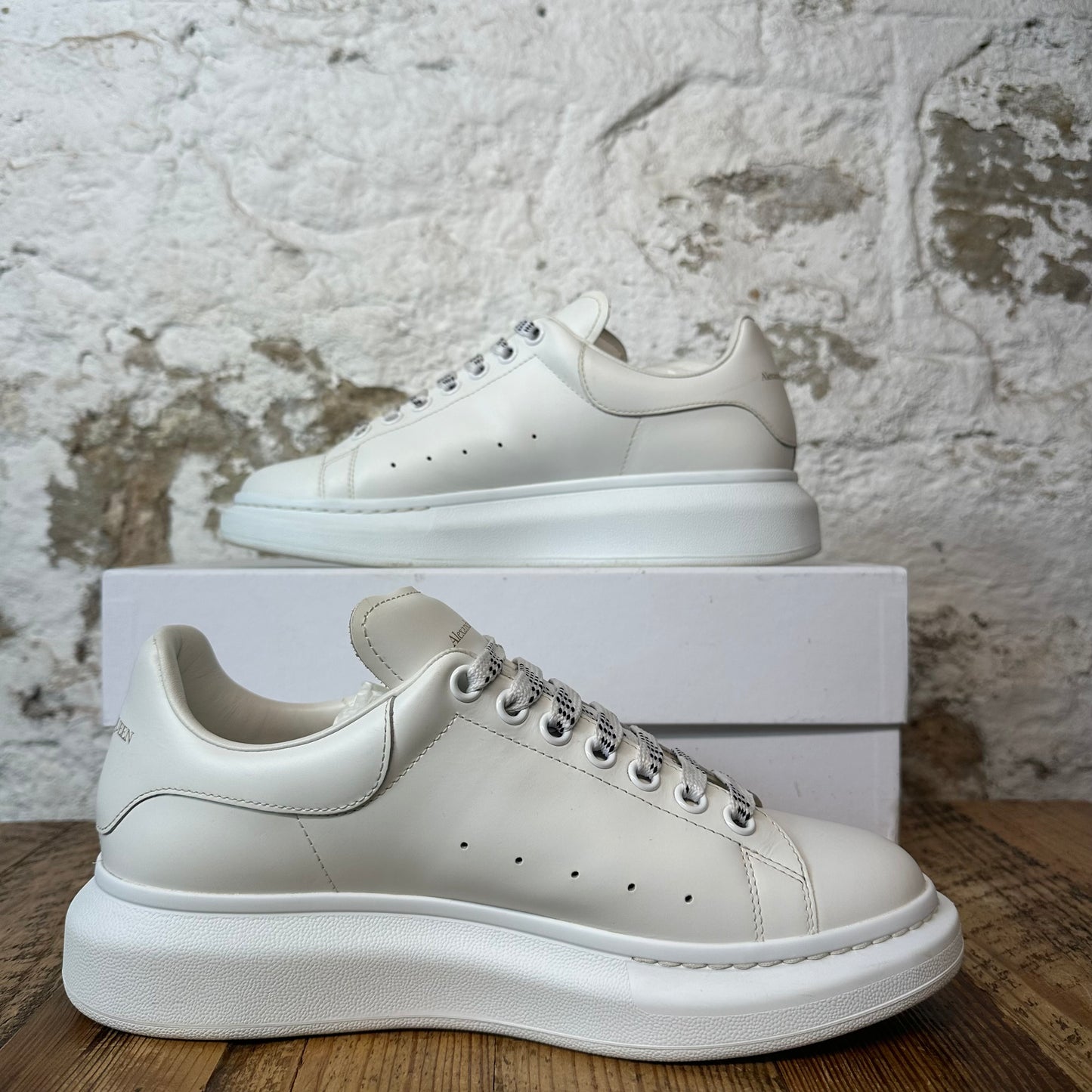 Alexander Mcqueen Striped Lace Triple White Sneaker Sz 9 (42)