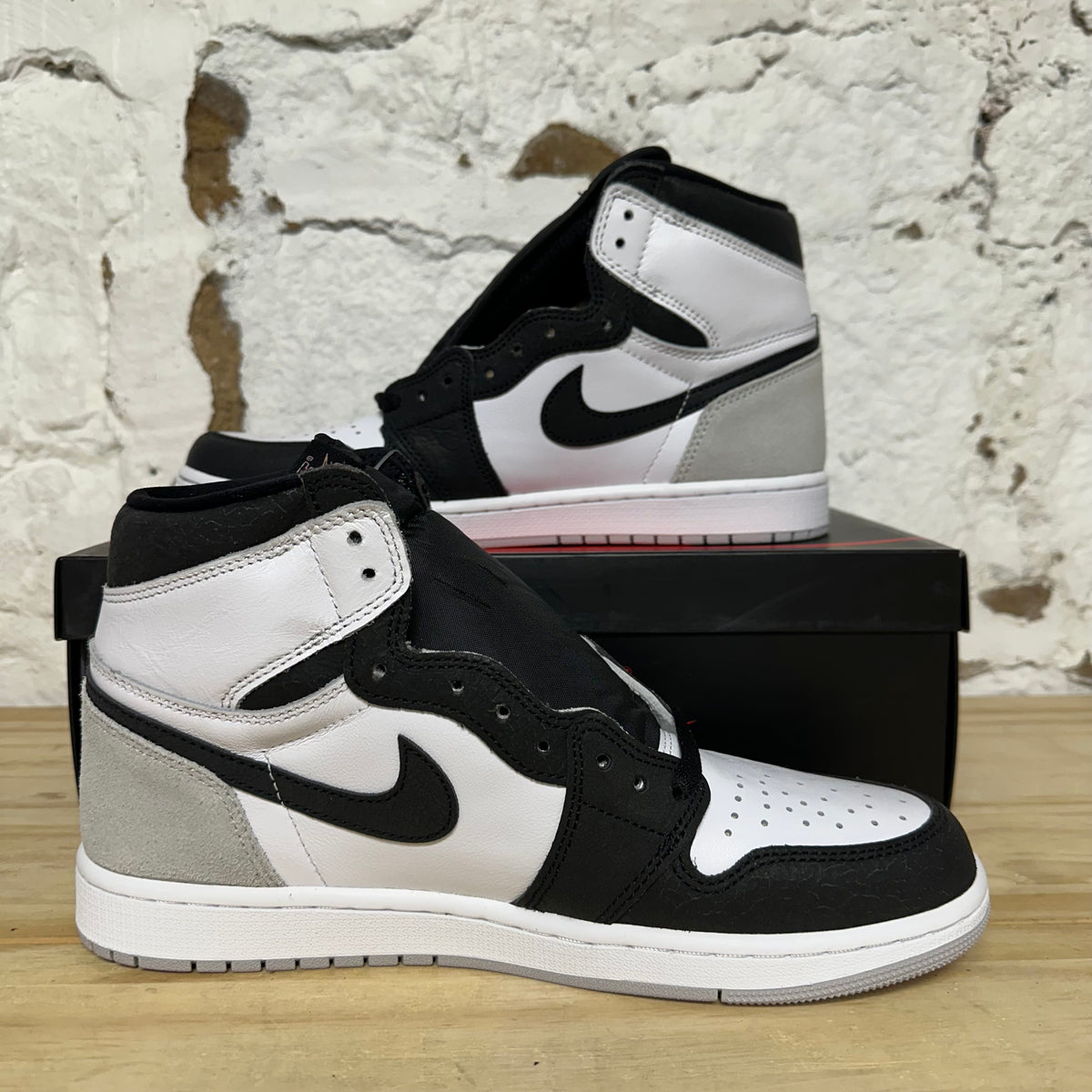 Air Jordan 1 High Bleached Coral Sz 10.5 DS