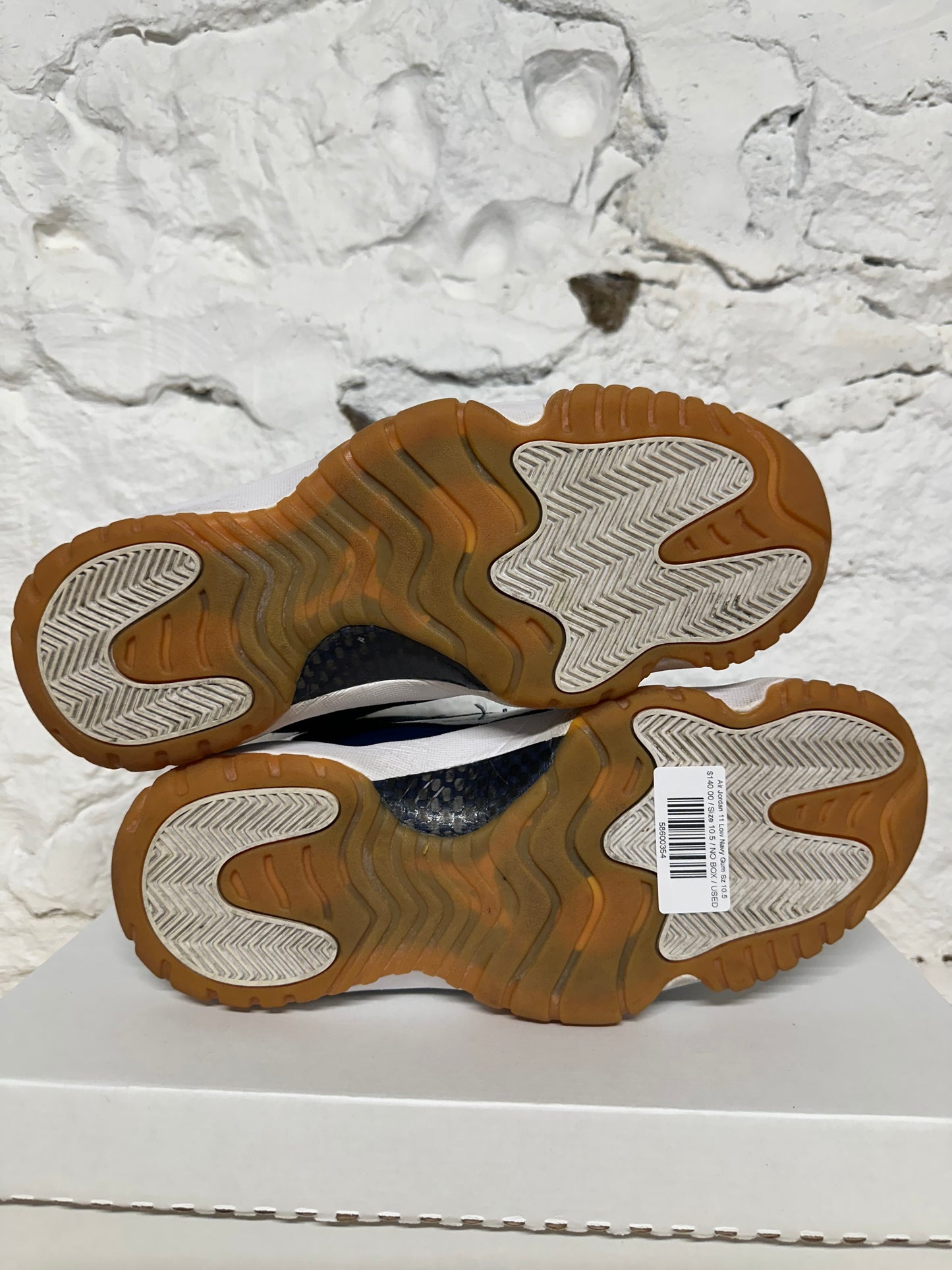 Air Jordan 11 Low Navy Gum Sz 10.5