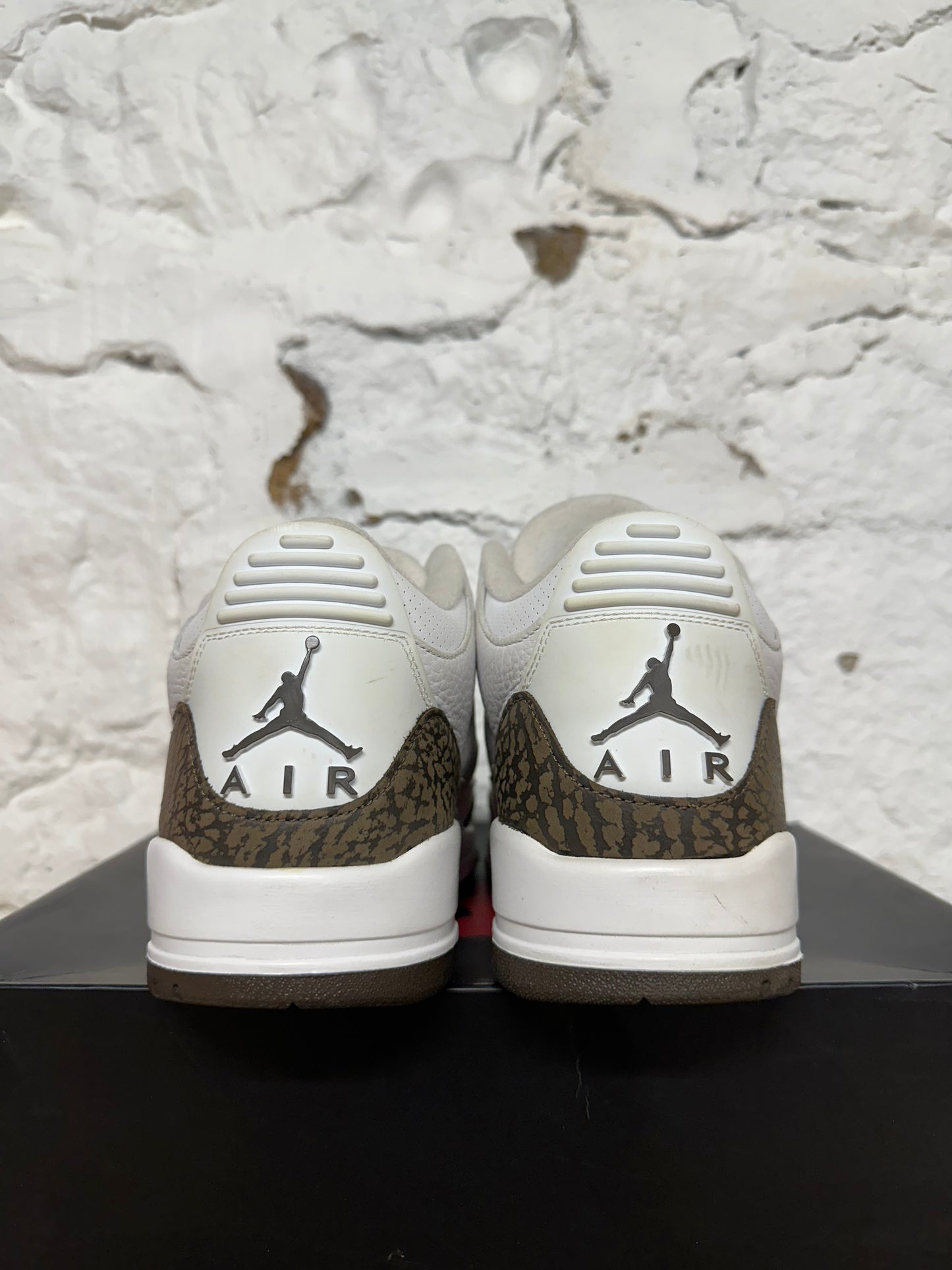 Air Jordan 3 Mocha Sz 10.5