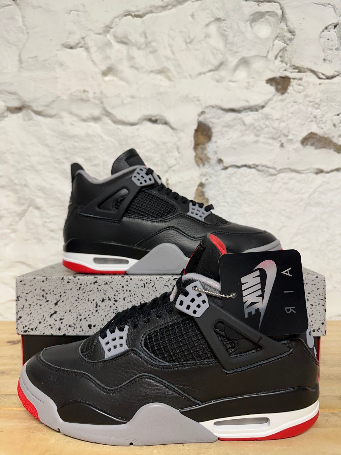 Air Jordan 4 Bred Reimagined Sz 9