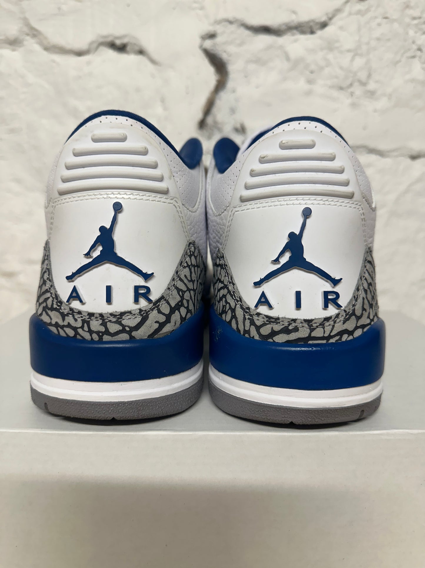 Air Jordan 3 Wizards Sz 9