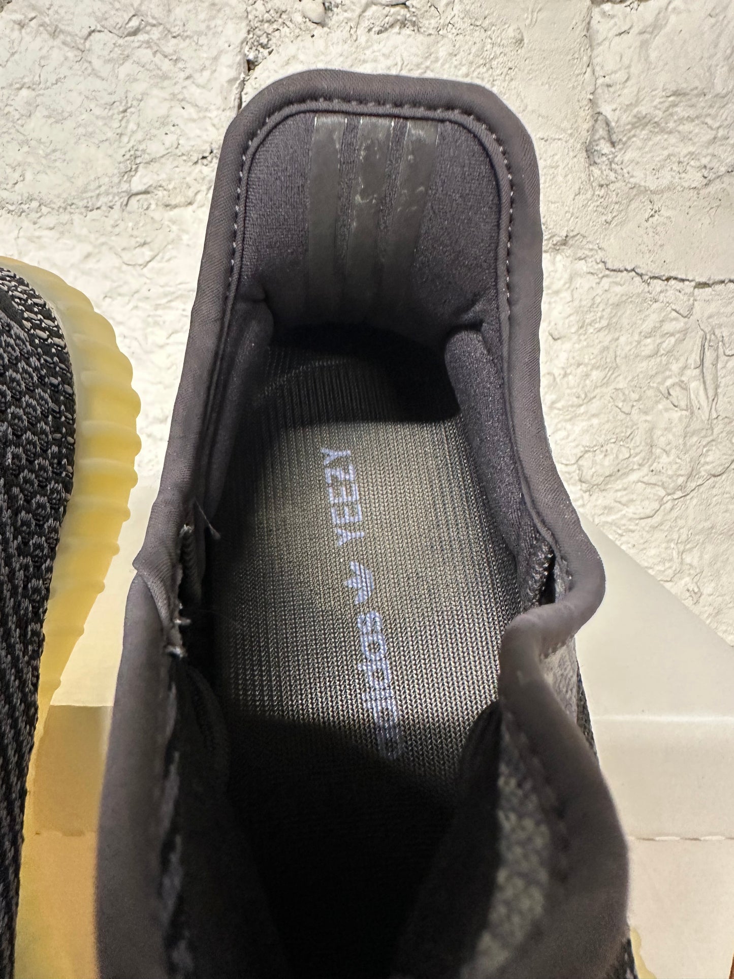 Yeezy 350 V2 Carbon Sz 10