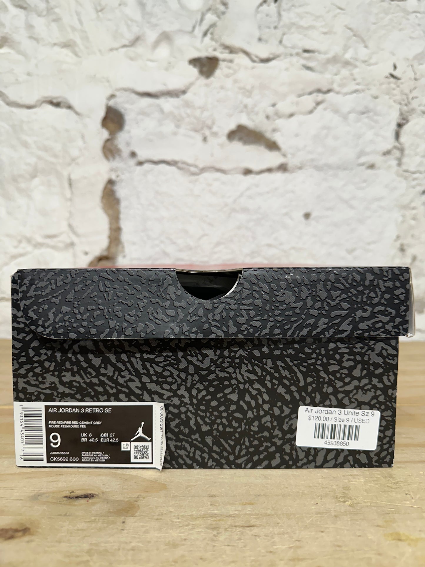 Air Jordan 3 Unite Sz 9