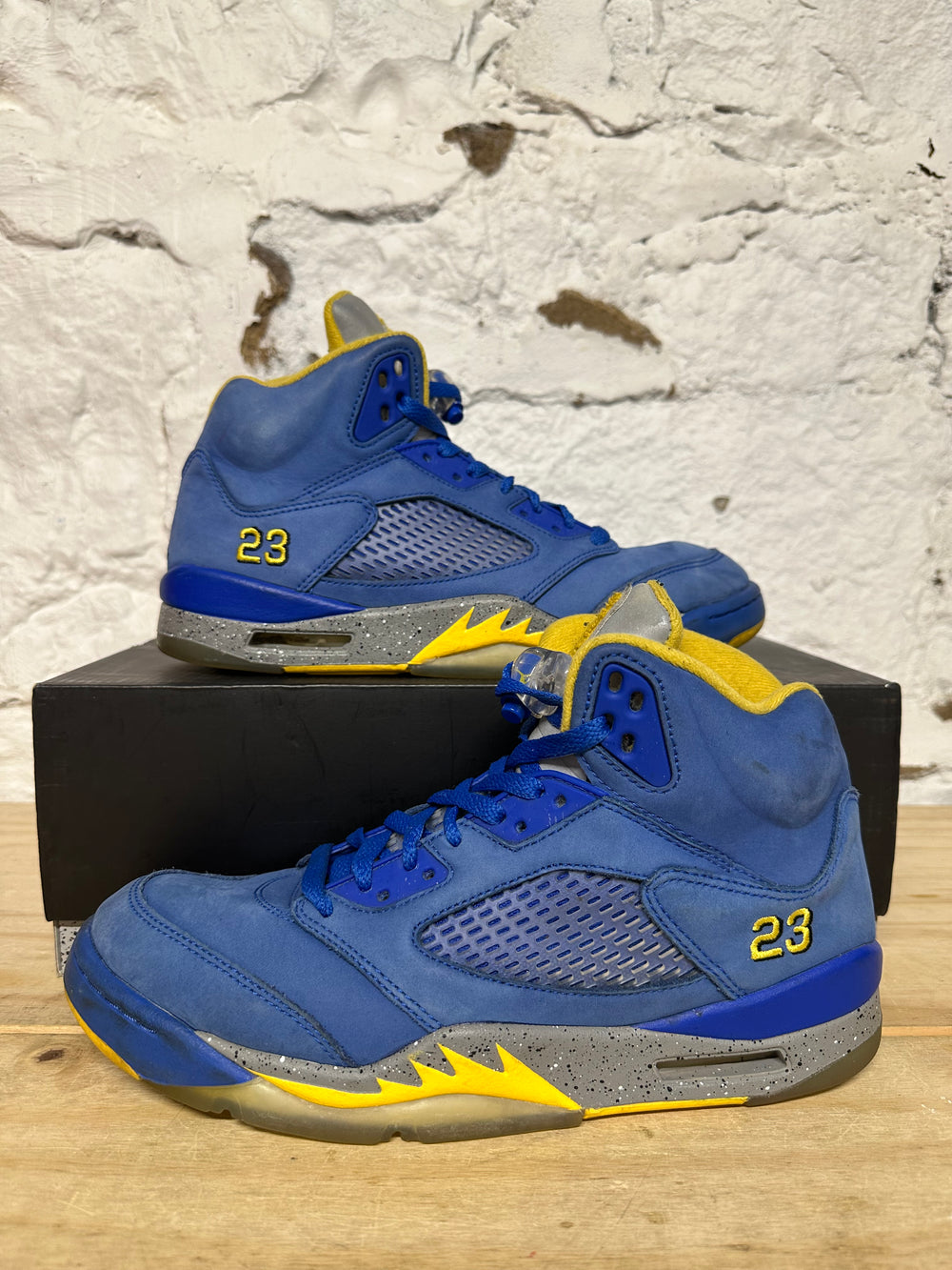 Air Jordan 5 Laney Varsity Royal Sz 9.5