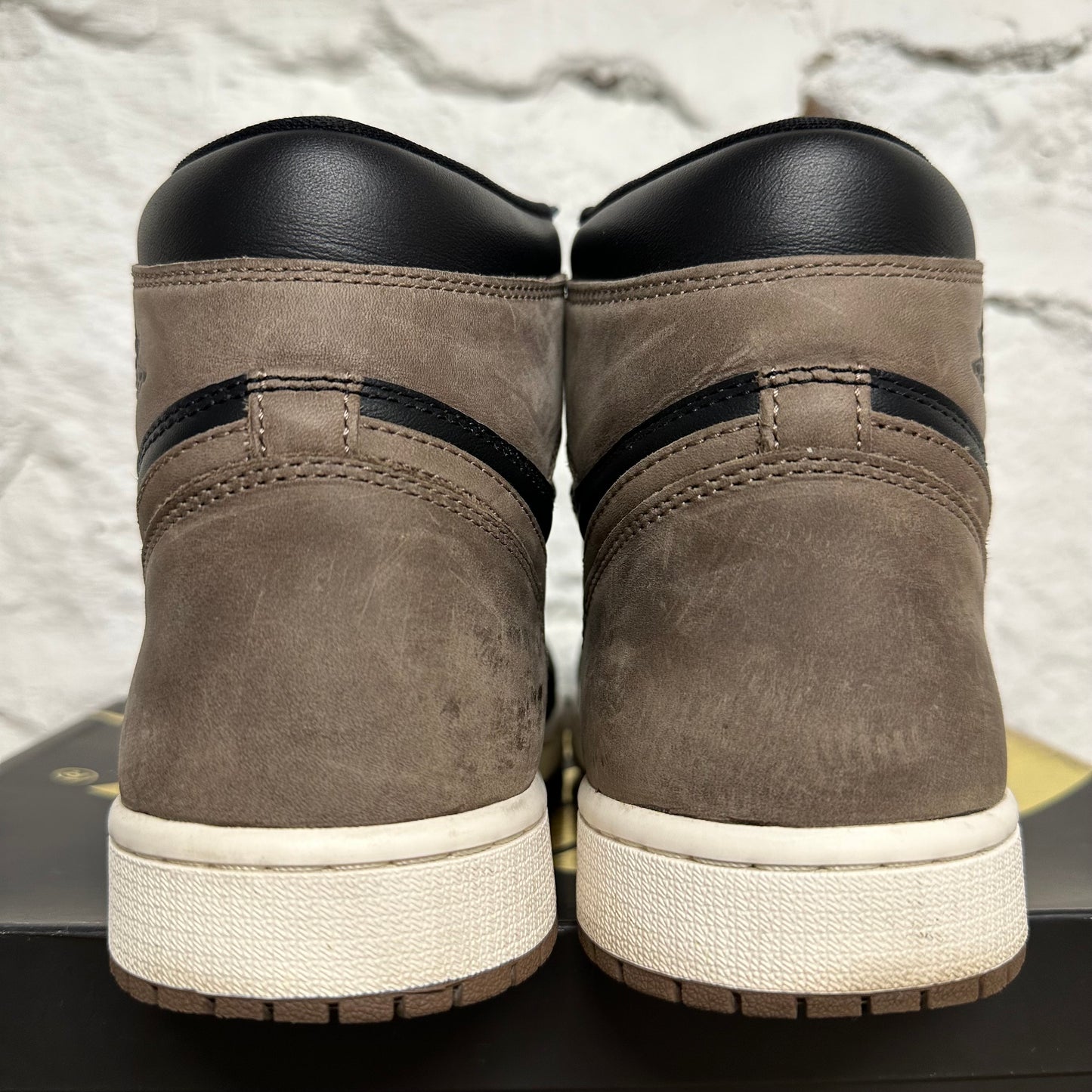 Air Jordan 1 High Palomino Sz 9.5