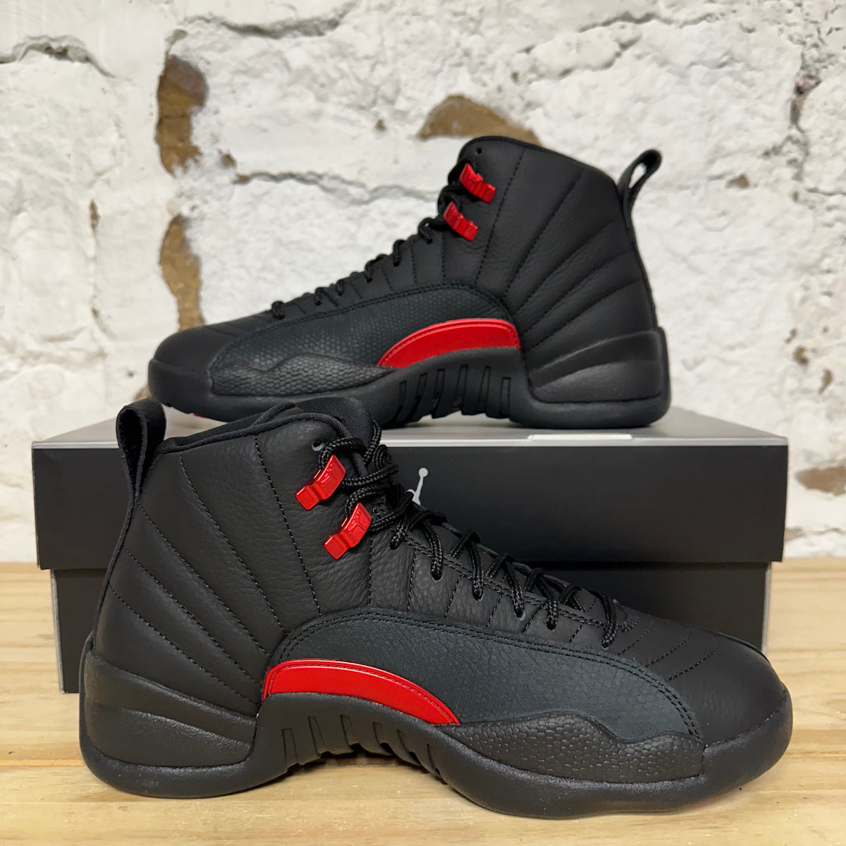 Air Jordan 12 Bloodline Sz 7.5 DS