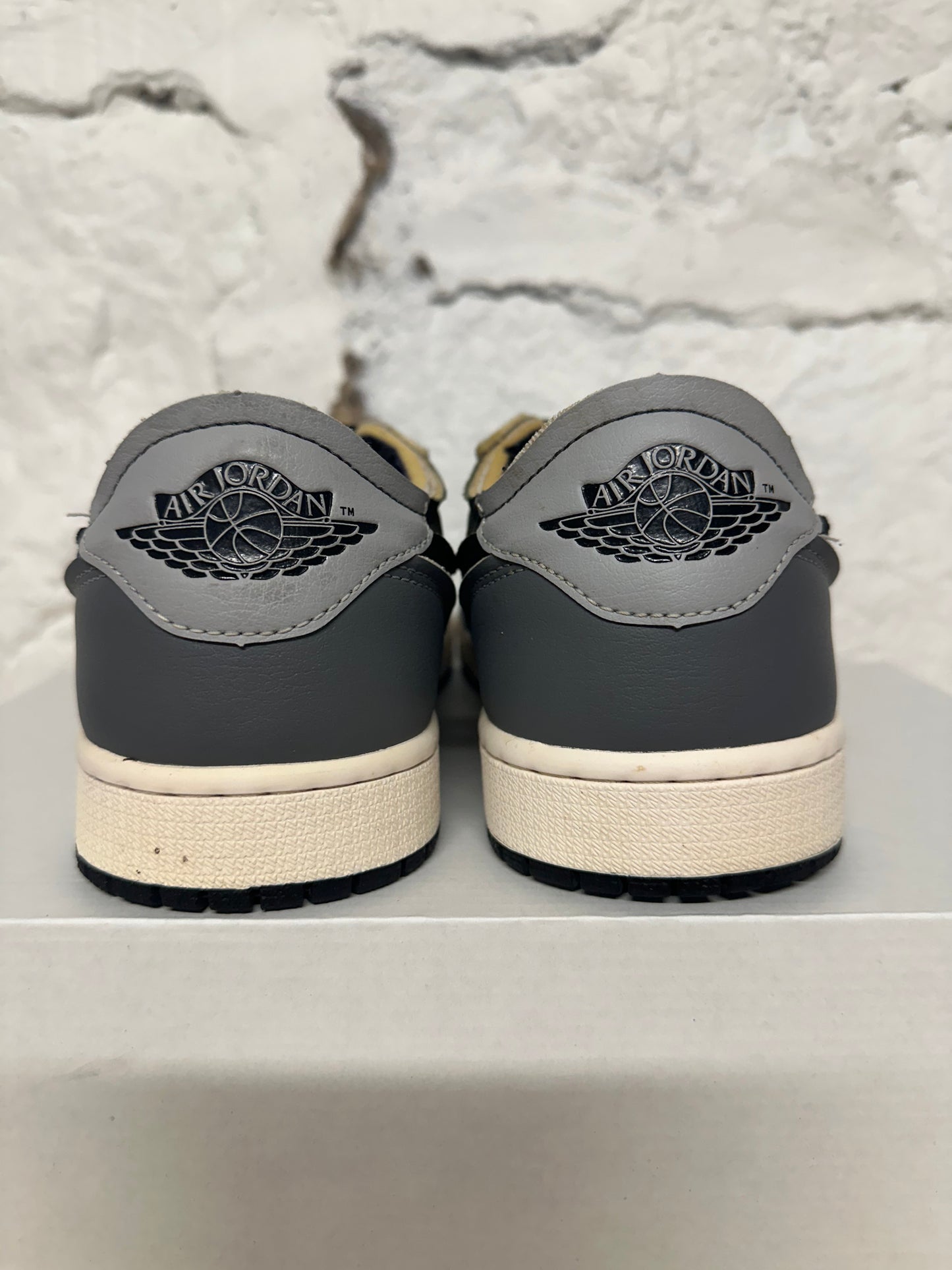 Air Jordan 1 Low Light Smoke Grey Sz 10